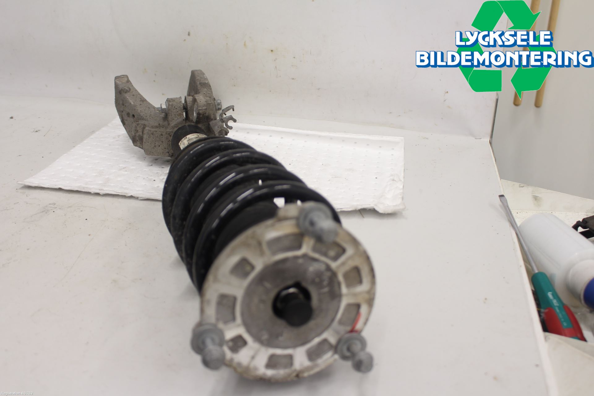 Volvo V90 17->> Fjäderben Fram Vänster