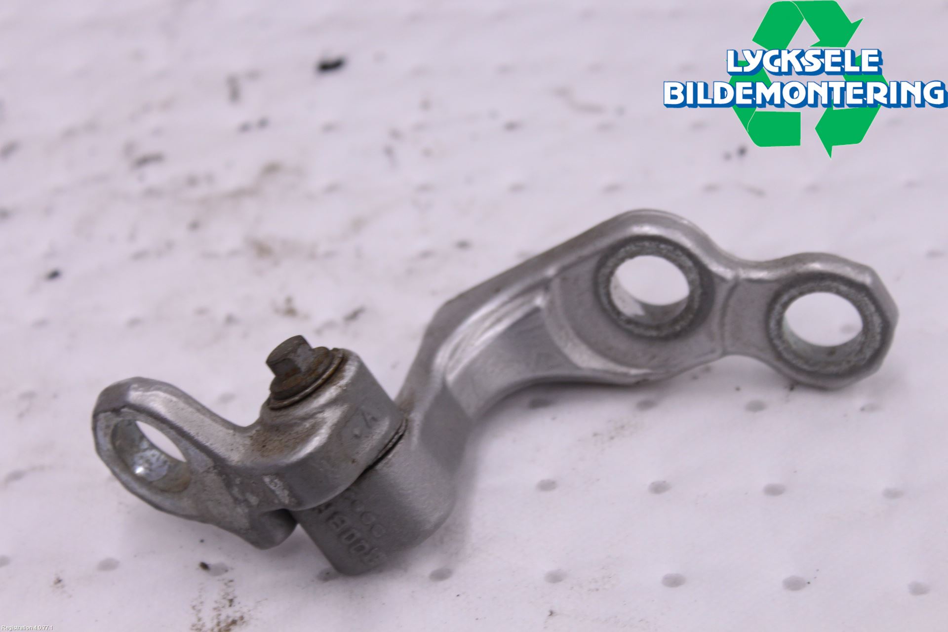 Ford KUGA 08-12 Dörrgångjärn