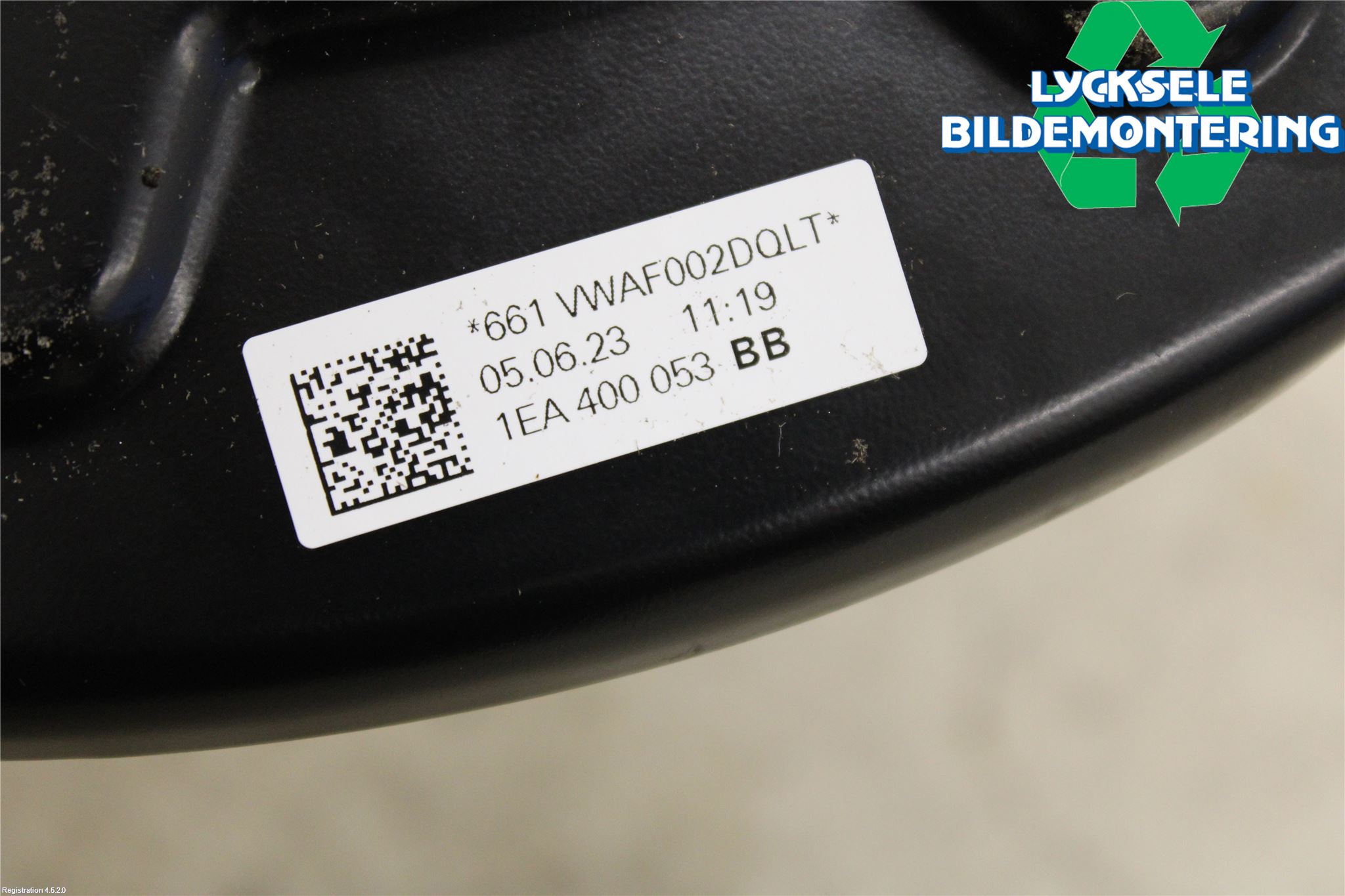 Skoda ENYAQ iV 21- Bromssköld Fram