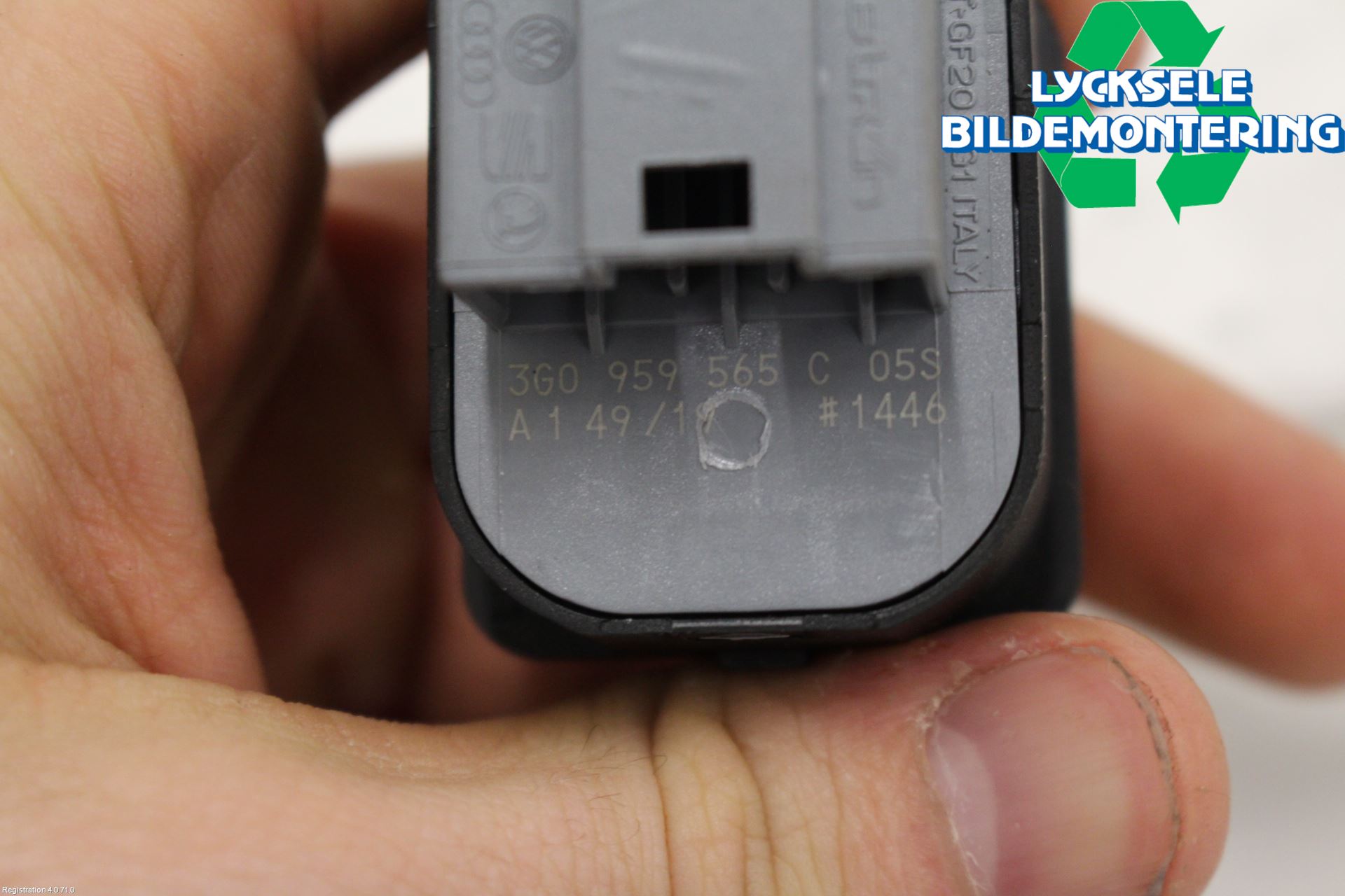 Seat TARRACO 19- Strömställare Spegel