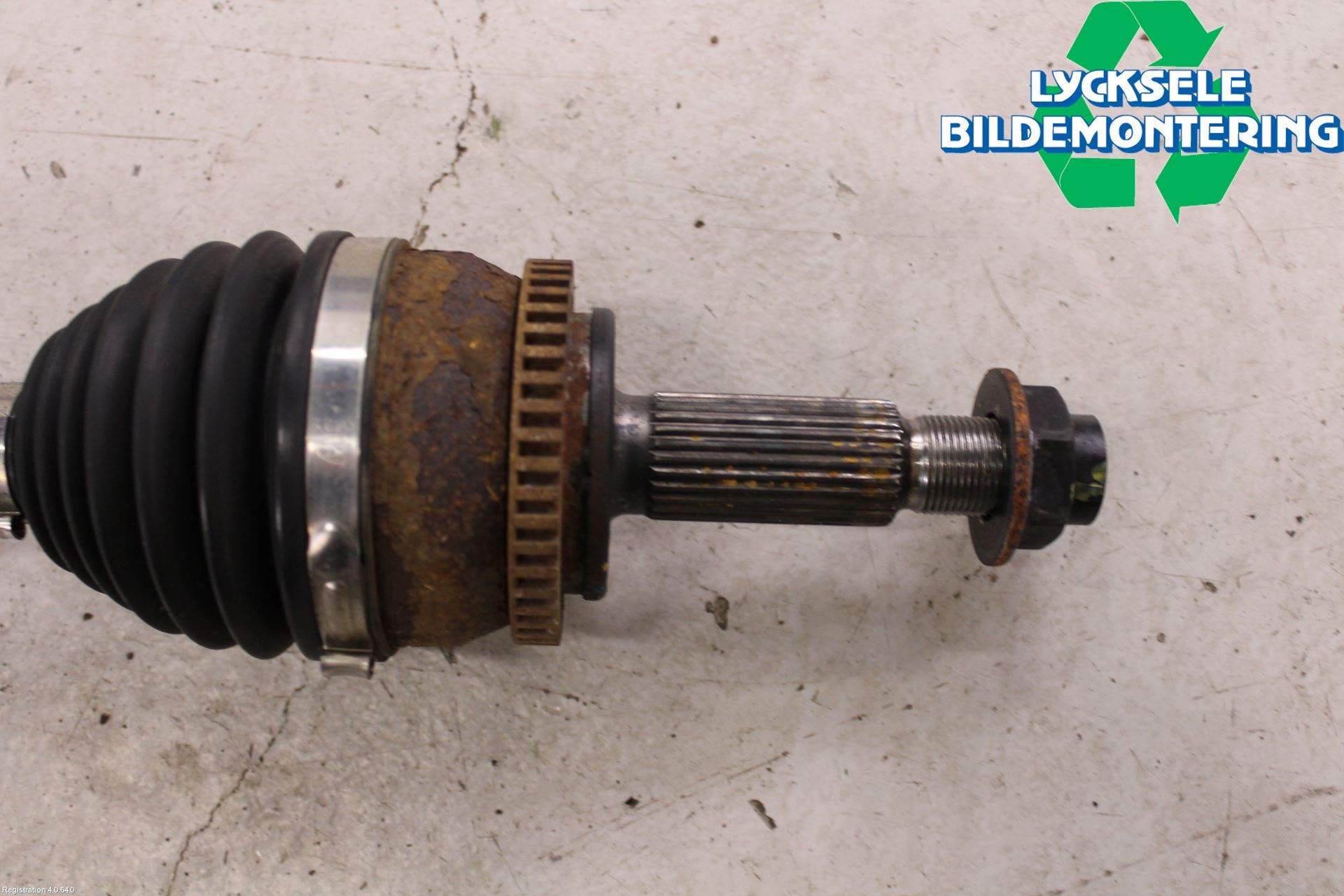Kia CEED 12-18 Drivaxel Fram Höger