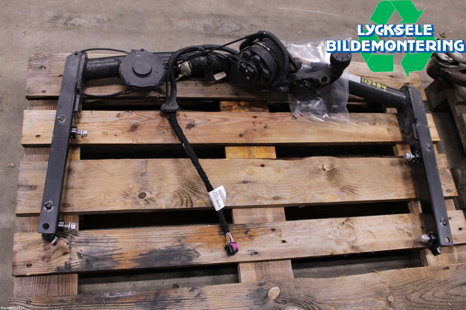 Audi A6 ALLROAD 12-18 Dragkrok