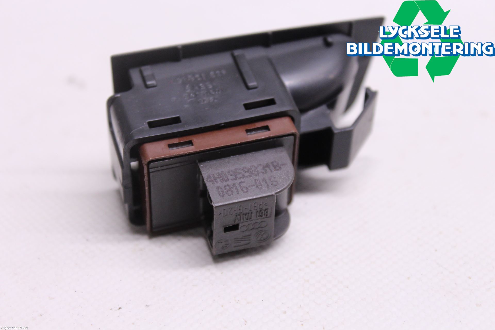 Audi A6 ALLROAD 12-18 Strömställare Baklucka