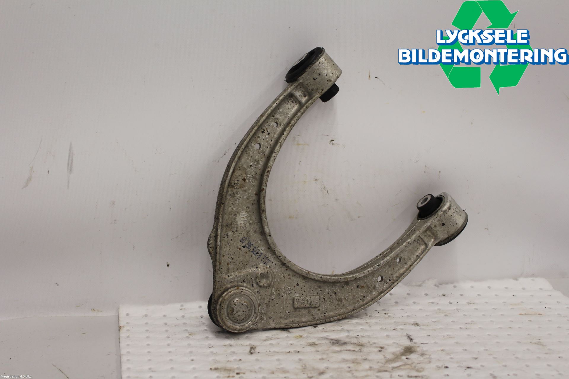 BMW 5 F10/F11/F18 09-17 Bärarm Fram Övre Hö