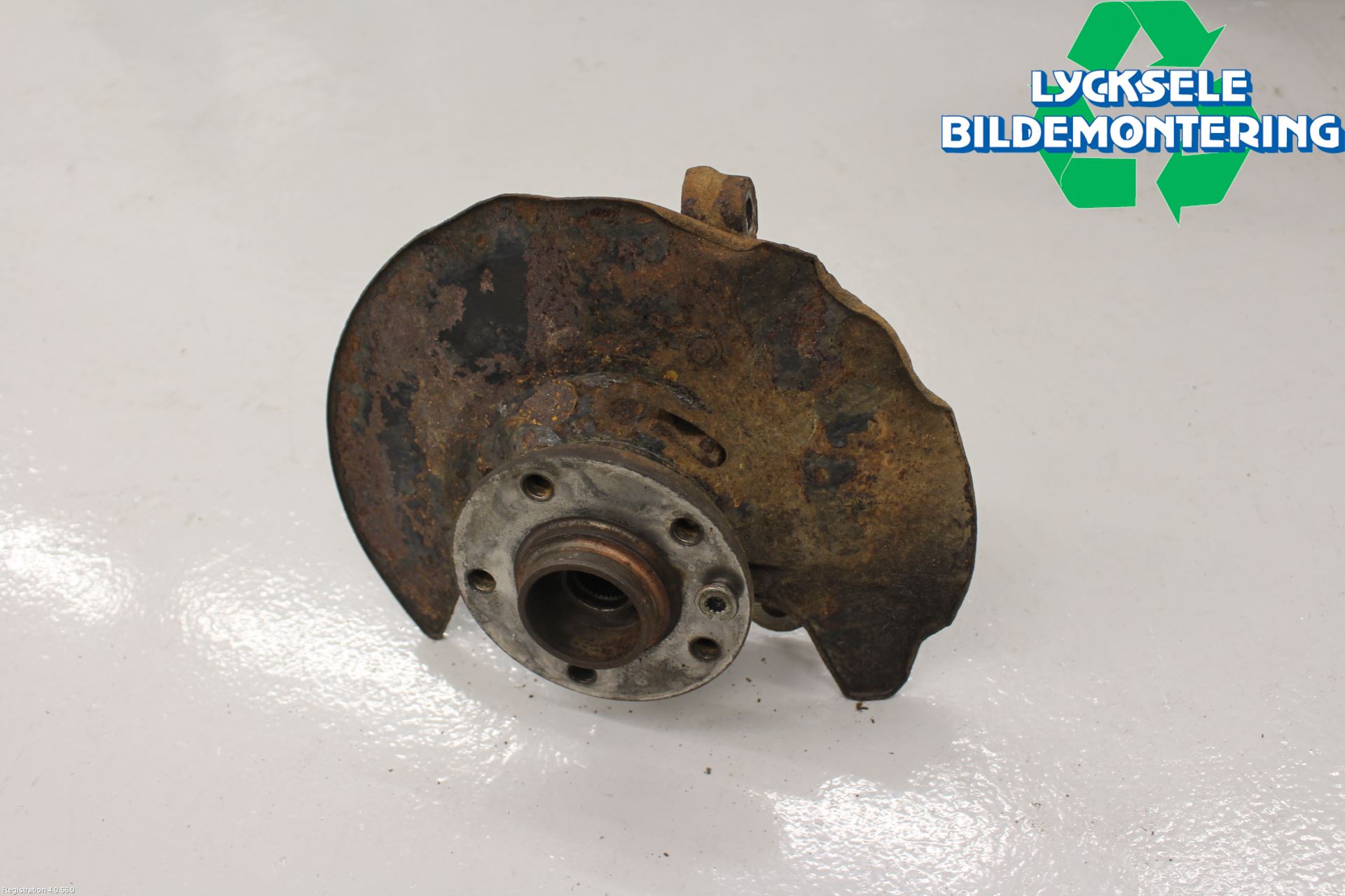 Volkswagen VW TRANSP/CARAVELLE (T5) 04-15 Styrspindel Lagerhus Vä