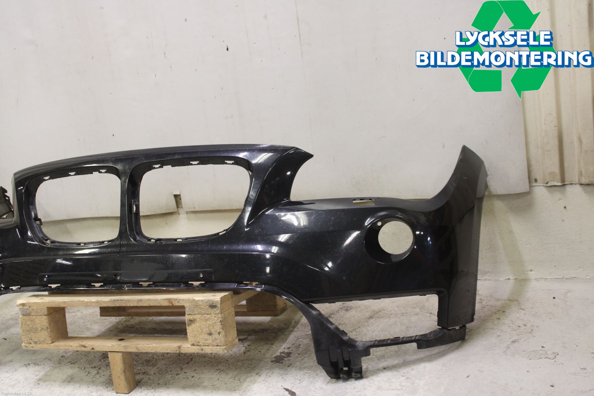 BMW X1 E84 10-15 Stötfångarbeklädnad Fram