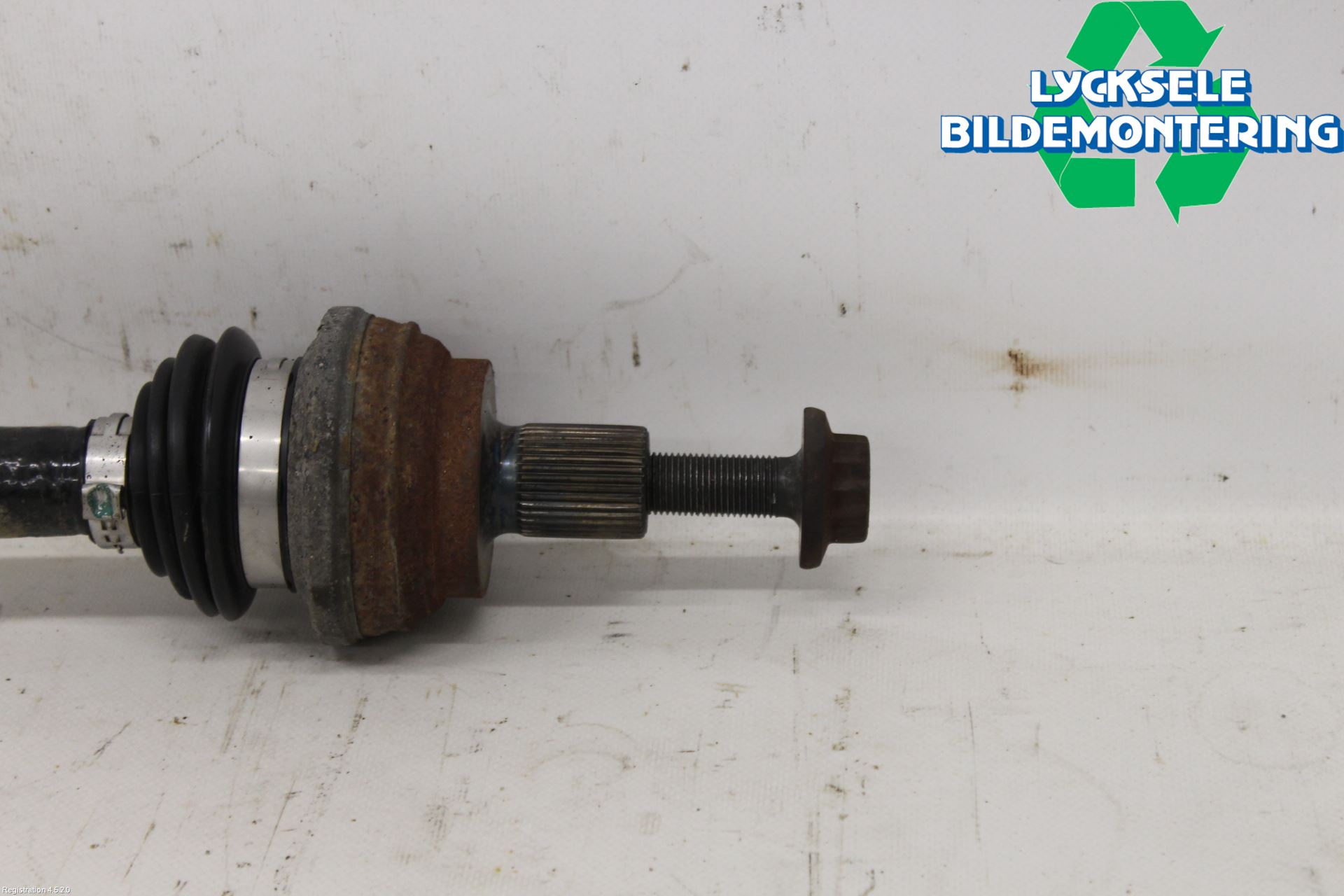 Skoda YETI Drivaxel Bak Vänster