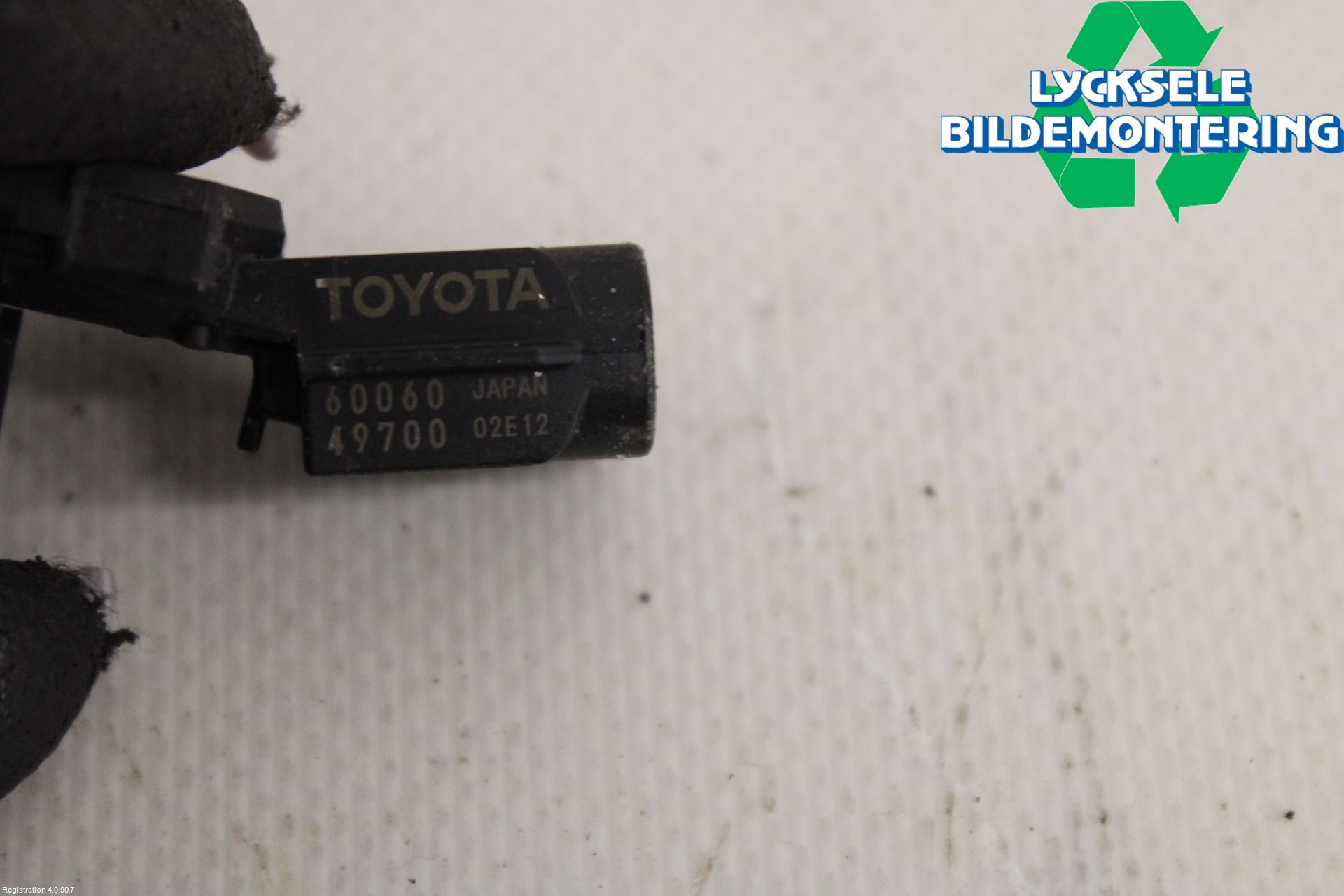 Toyota RAV4 19- Parkeringshjälp Backsensor