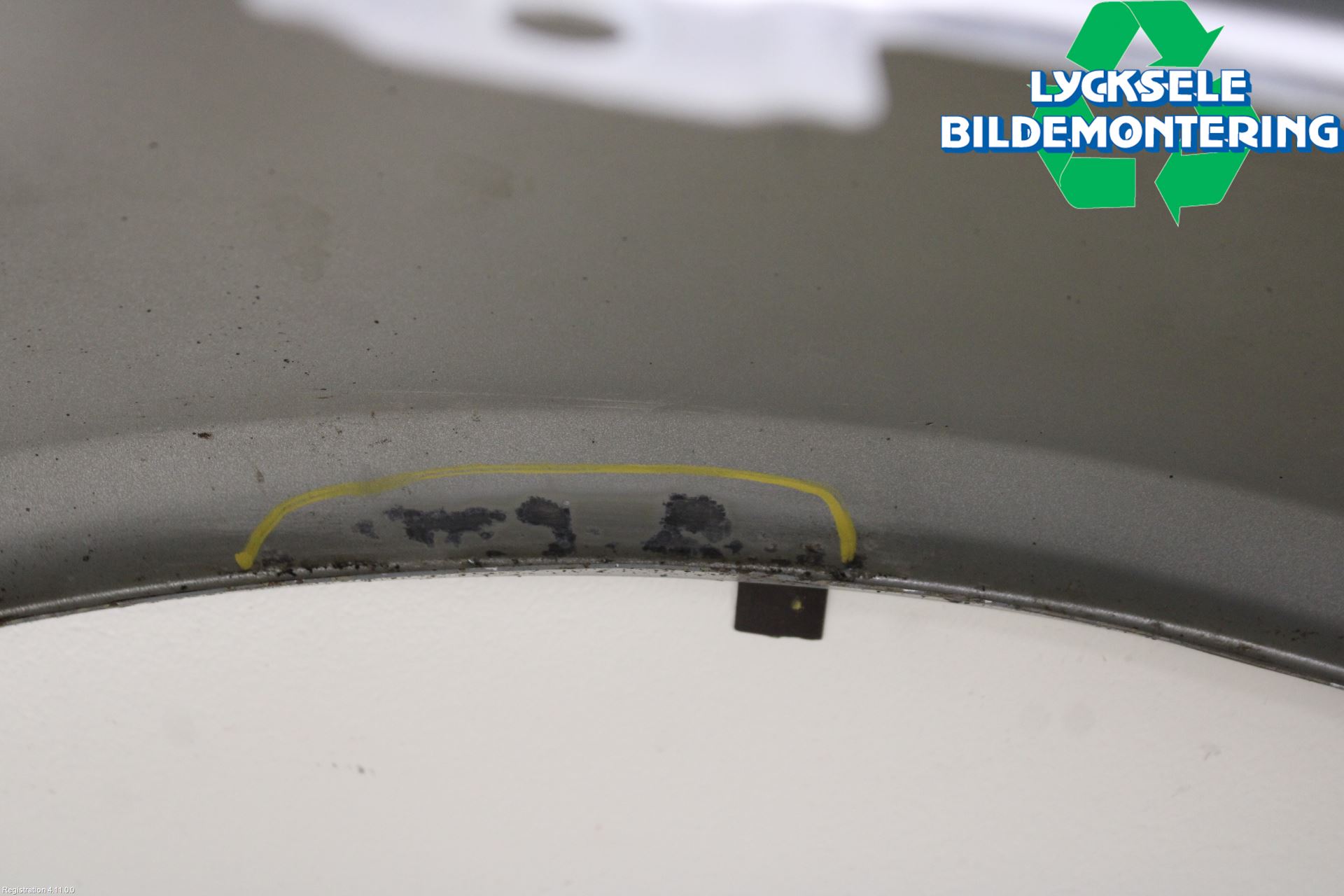 Volkswagen VW PASSAT 05-11 Skärm Fram Vänster
