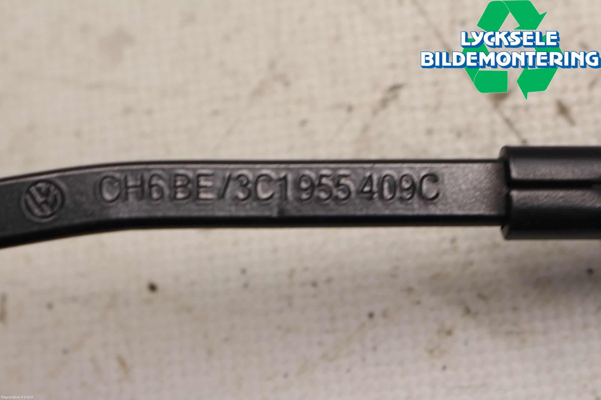 Volkswagen VW PASSAT 11-14 Torkararm Armar Vindruta