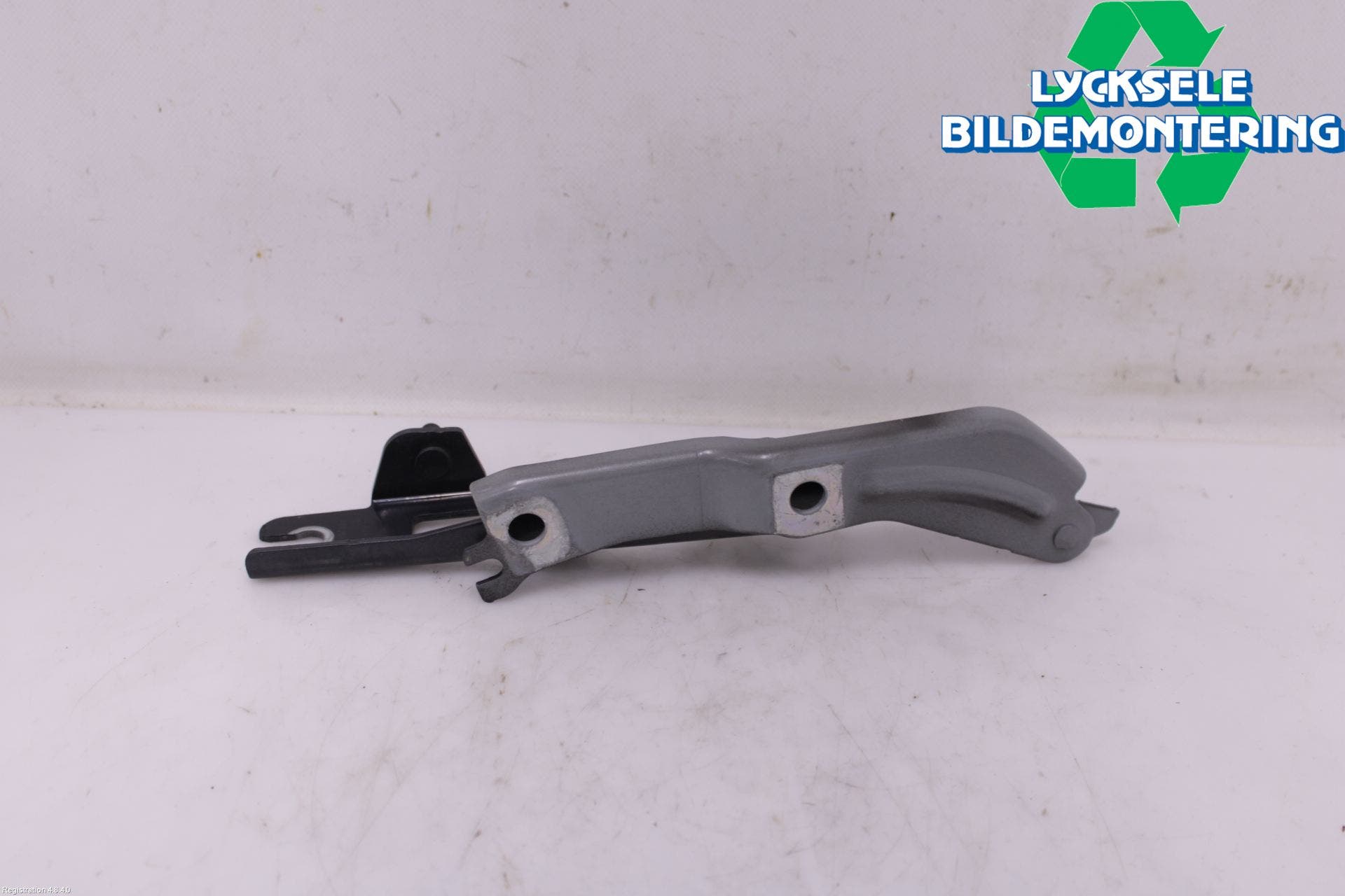 Alfa VW TIGUAN 24- Huvgångjärn