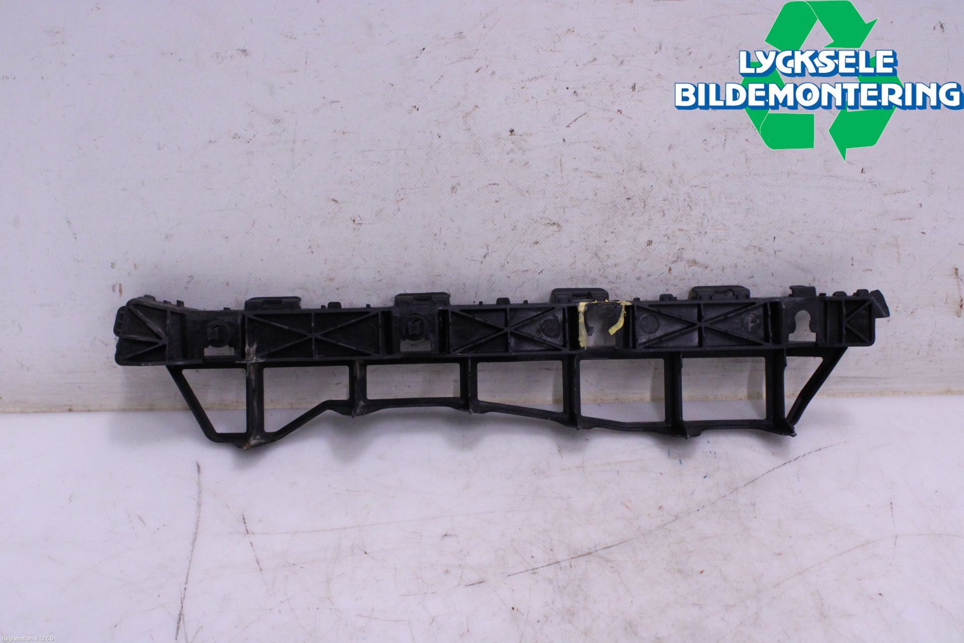 Hyundai i40 08-15 Stötfångarfäste Bak Hö