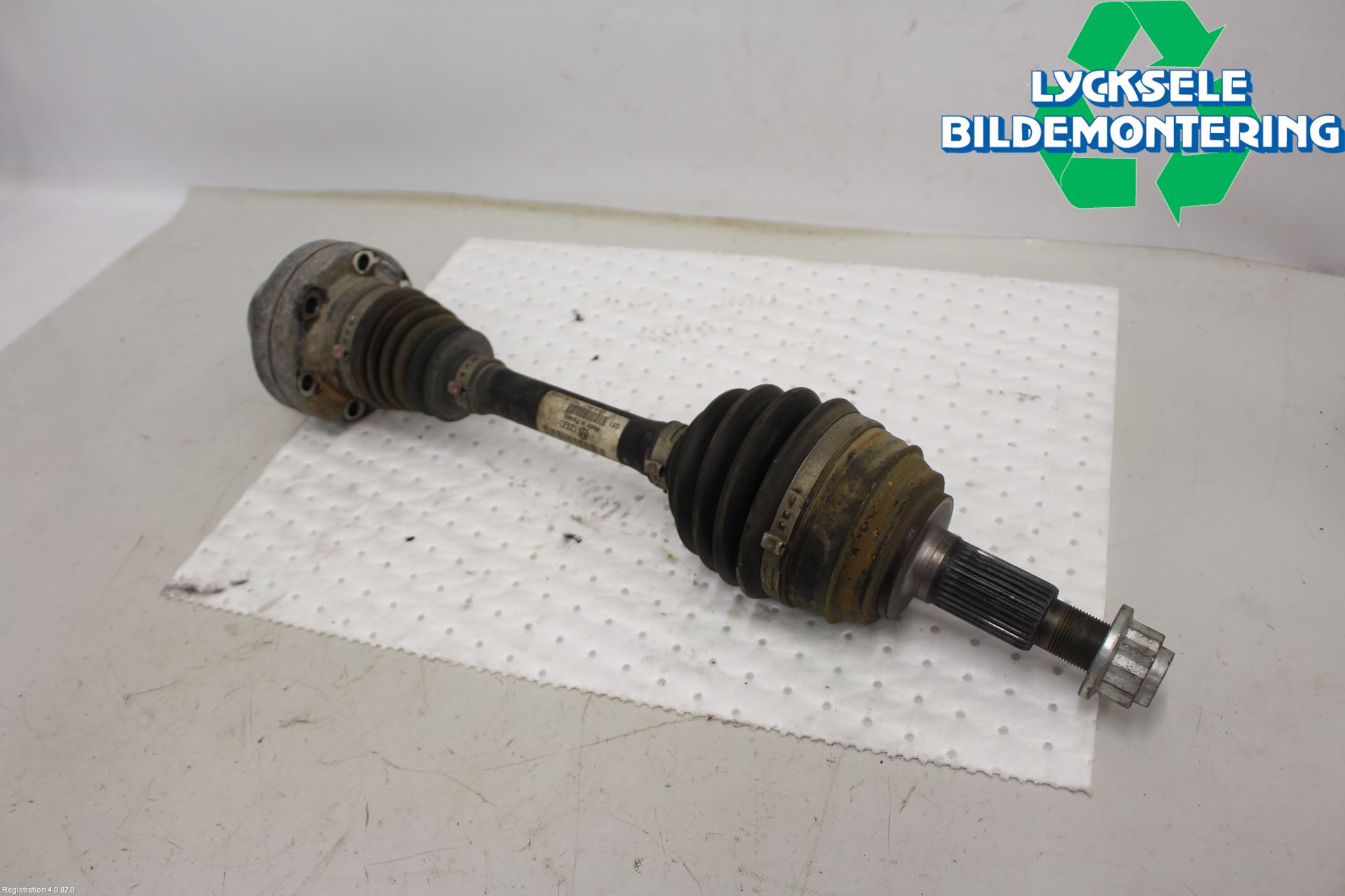 Volkswagen VW TOUAREG 7P 11-18 Drivaxel Fram Vänster