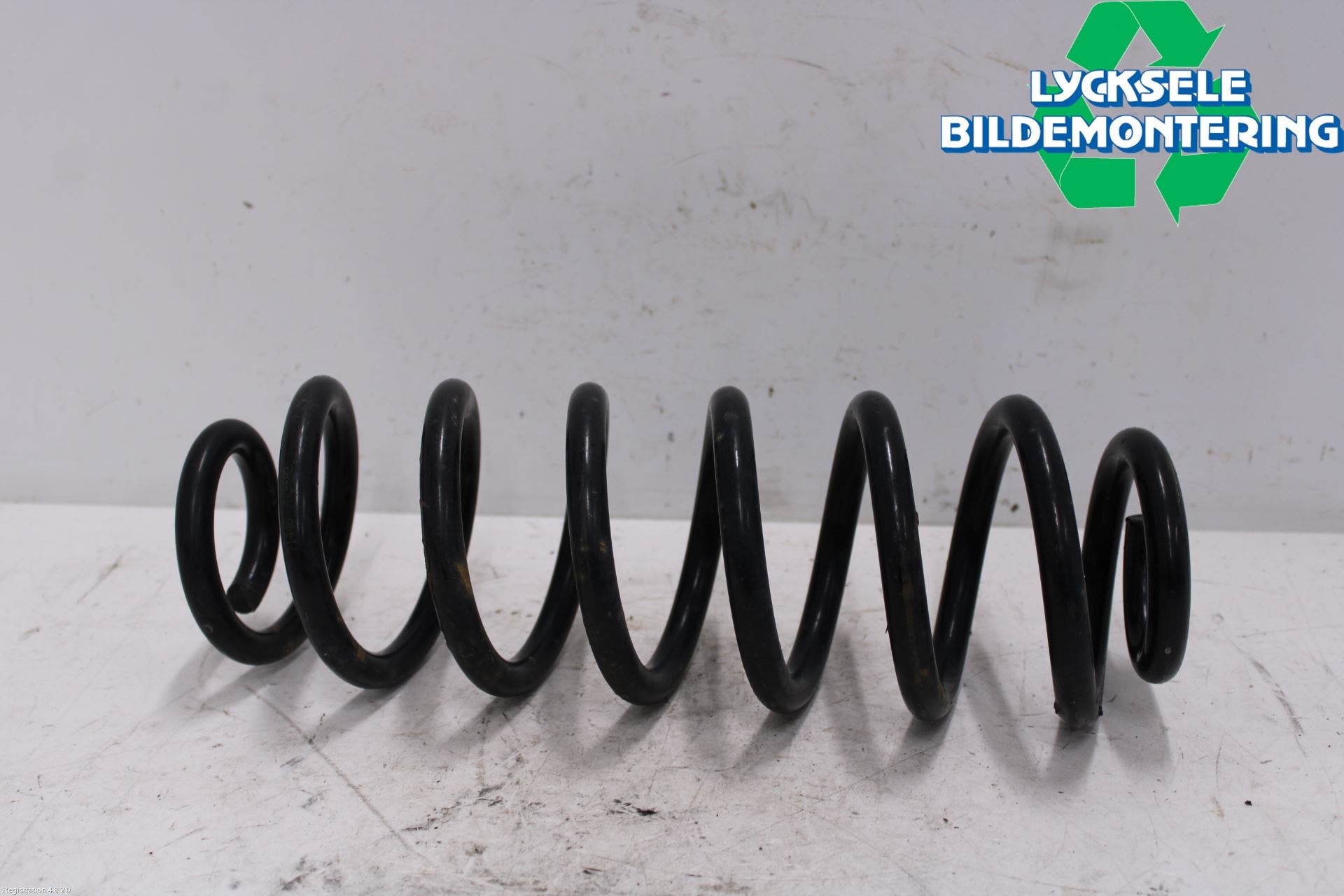 Volkswagen VW PASSAT 15-19 Fjäder Bak