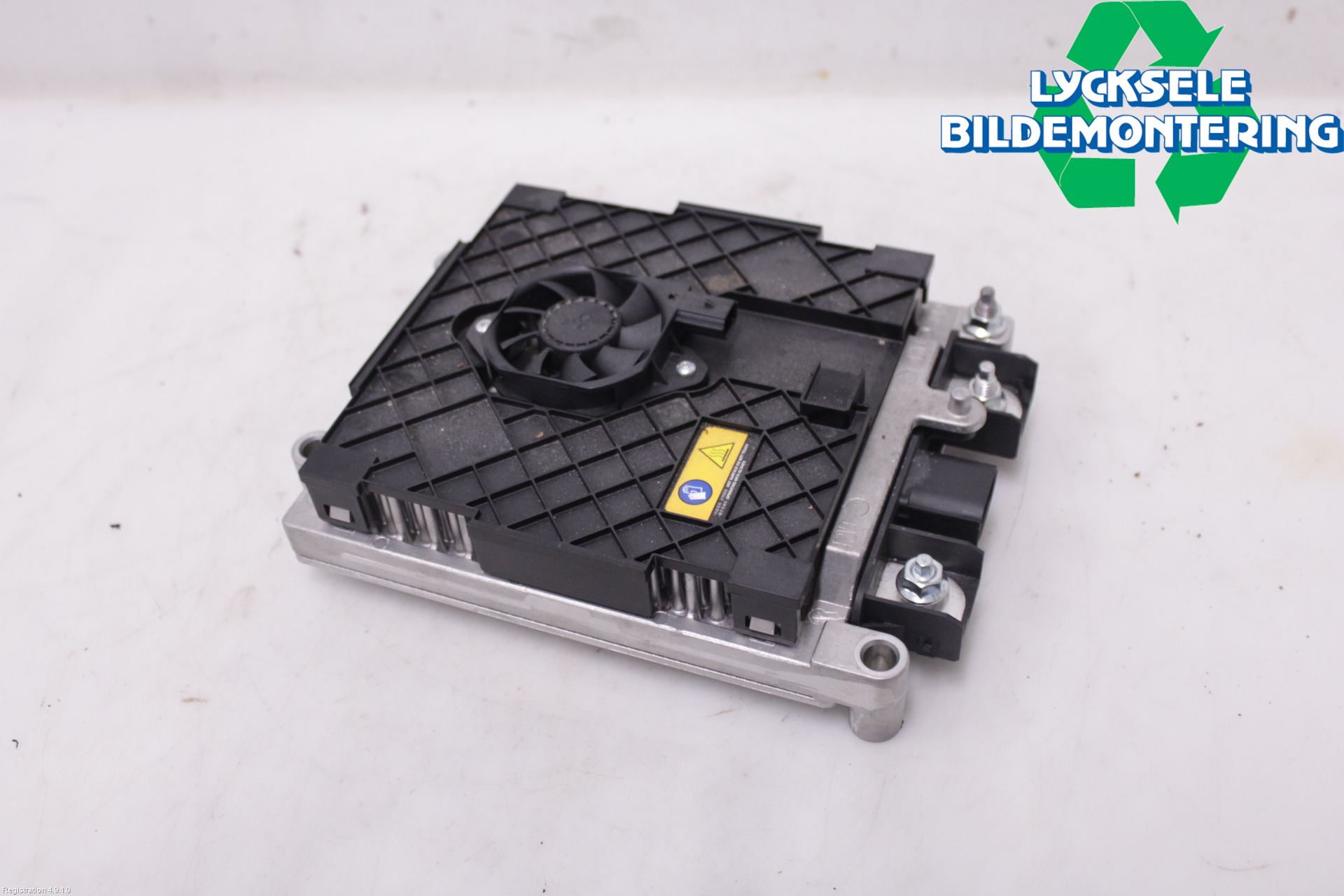 Suzuki SX4 S-CROSS 22- Converter