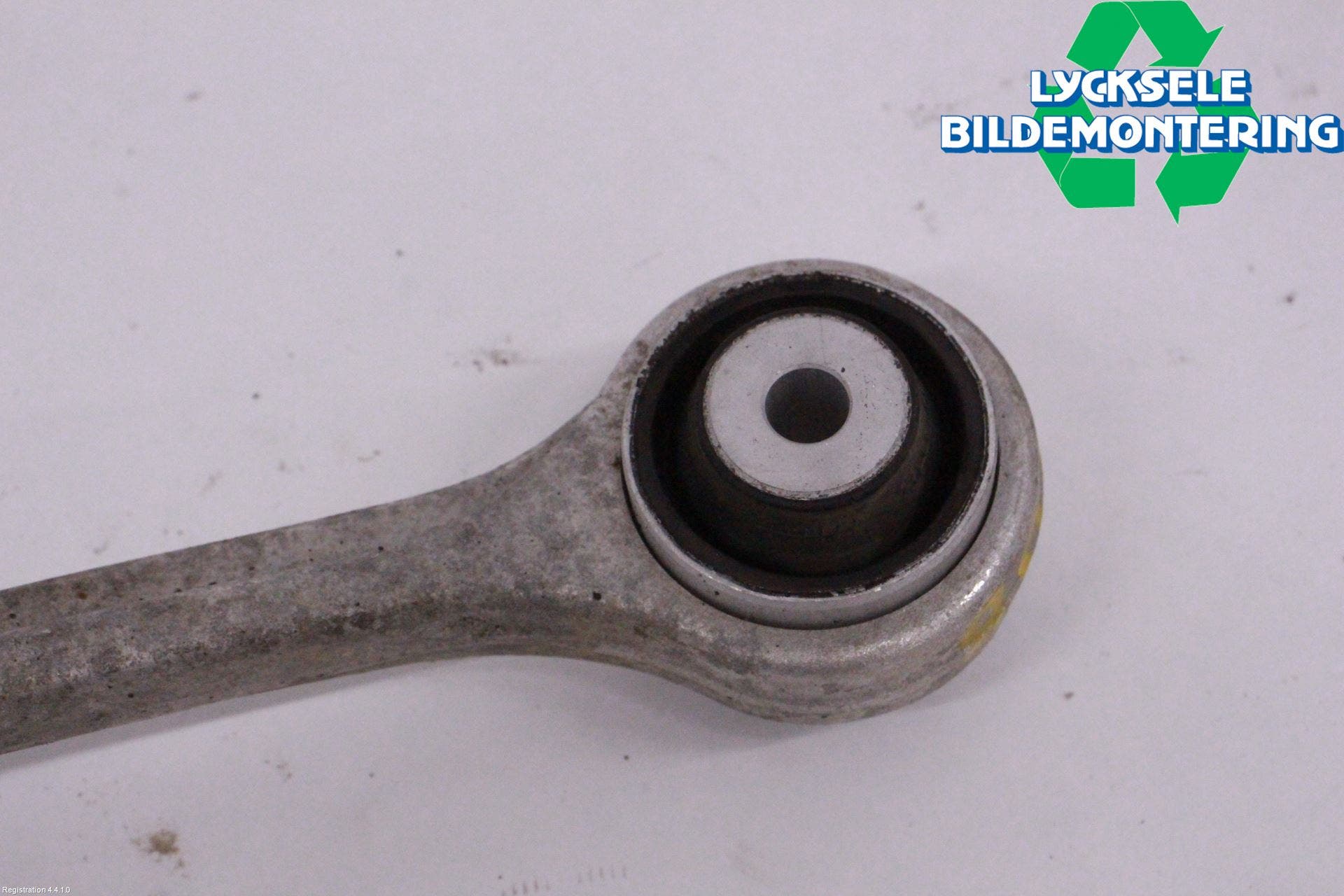 Audi A4/S4 B9 20- Bärarm Fram Övre Hö