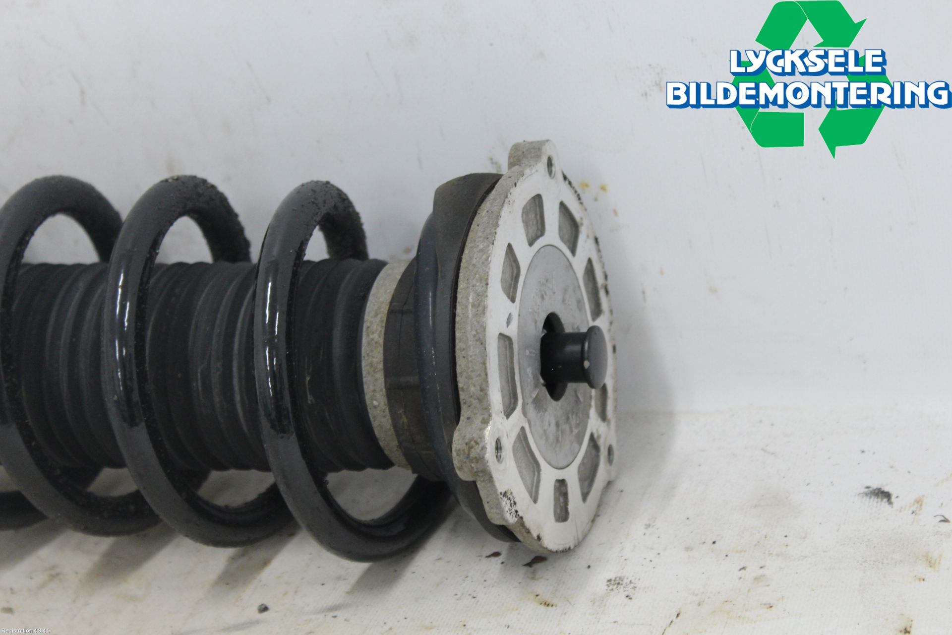 Volvo V90 17->> Fjäderben Fram Höger