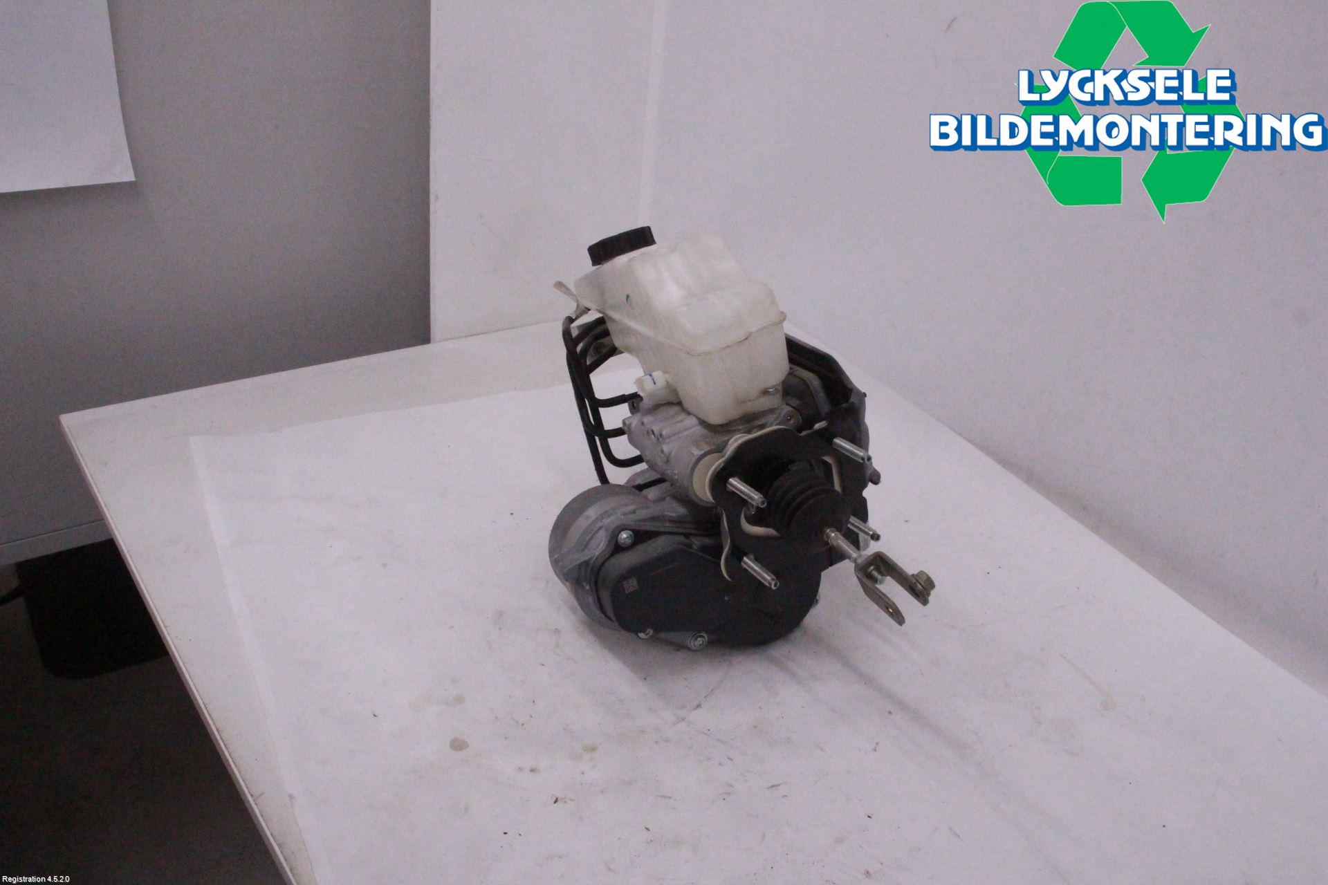 Volkswagen VW AMAROK T1 23- Bromskraftregulator