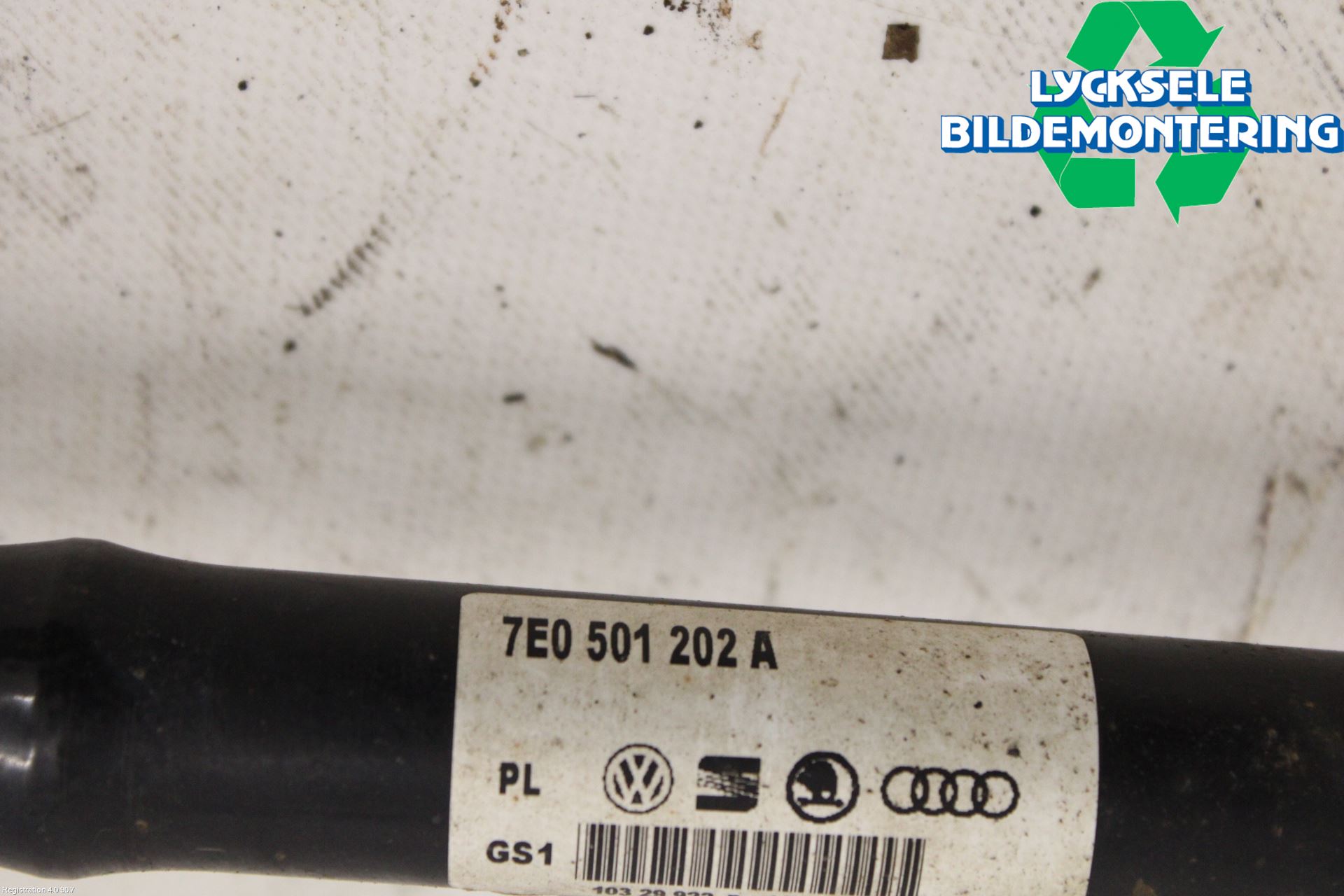 Volkswagen VW TRANSP/CARAVELLE (T6) 16-22 Drivaxel Bak Höger