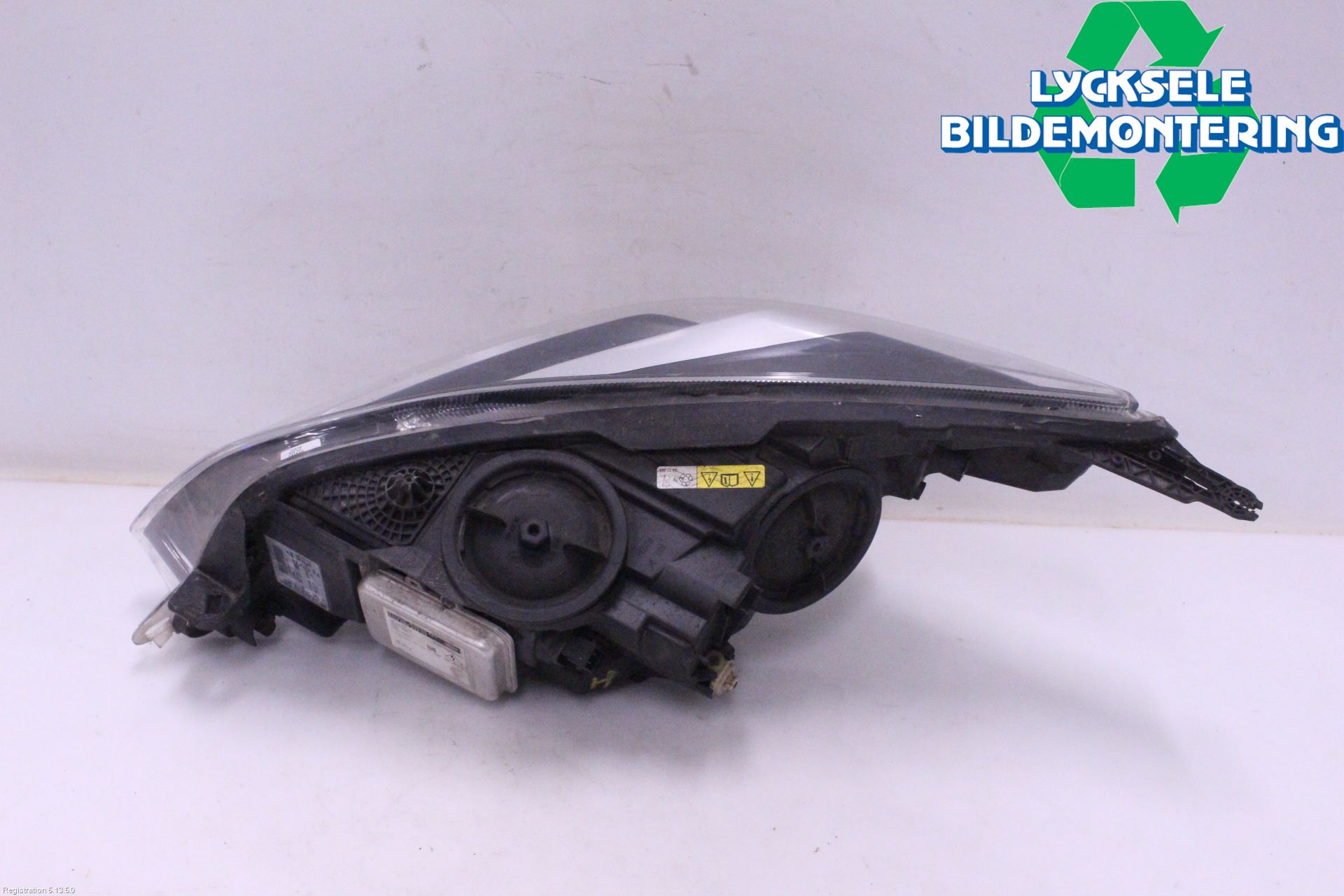 Opel INSIGNIA 09-16 Strålkastare Höger
