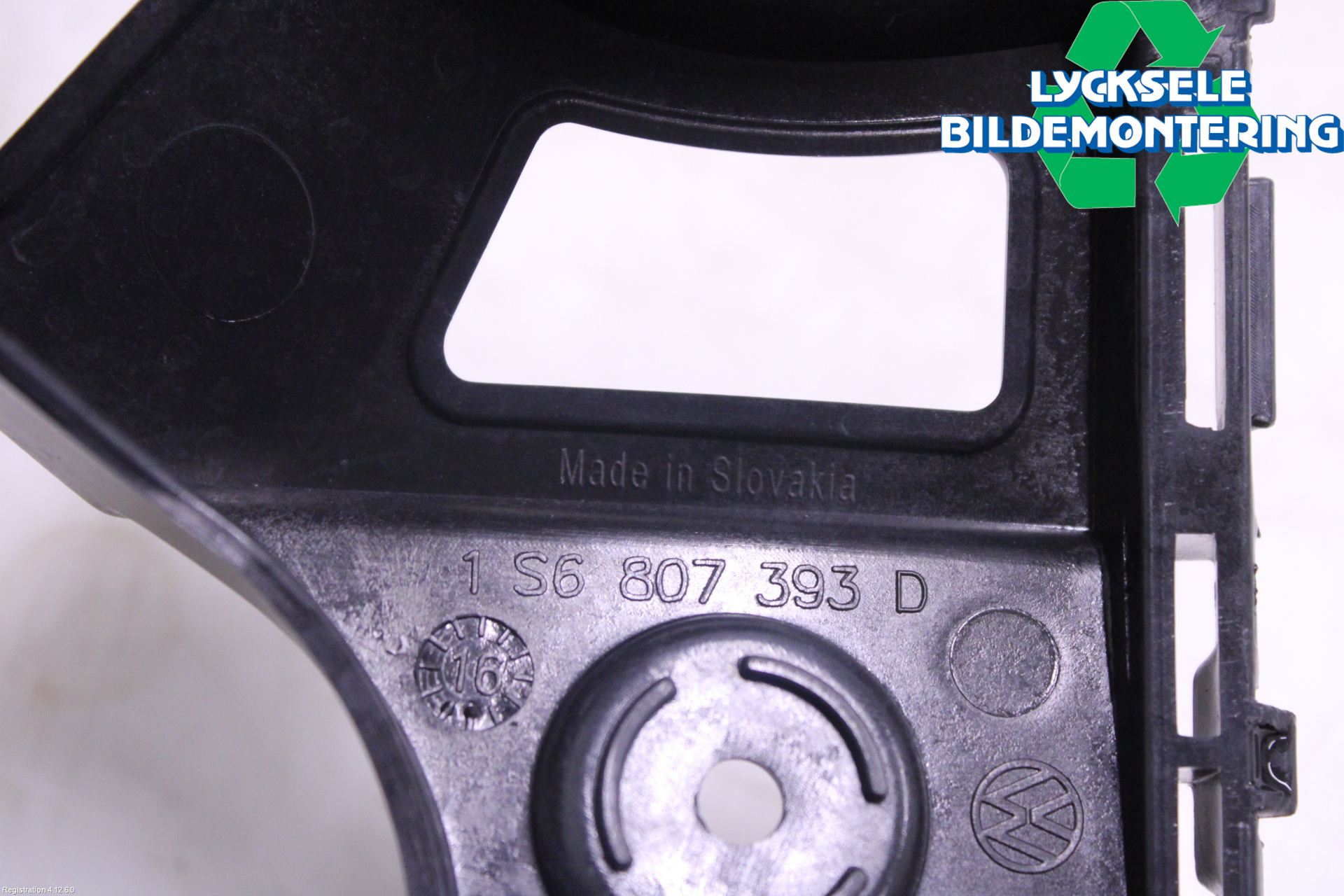 Volkswagen VW UP! / E-UP! Stötfångarfäste Bak Vä