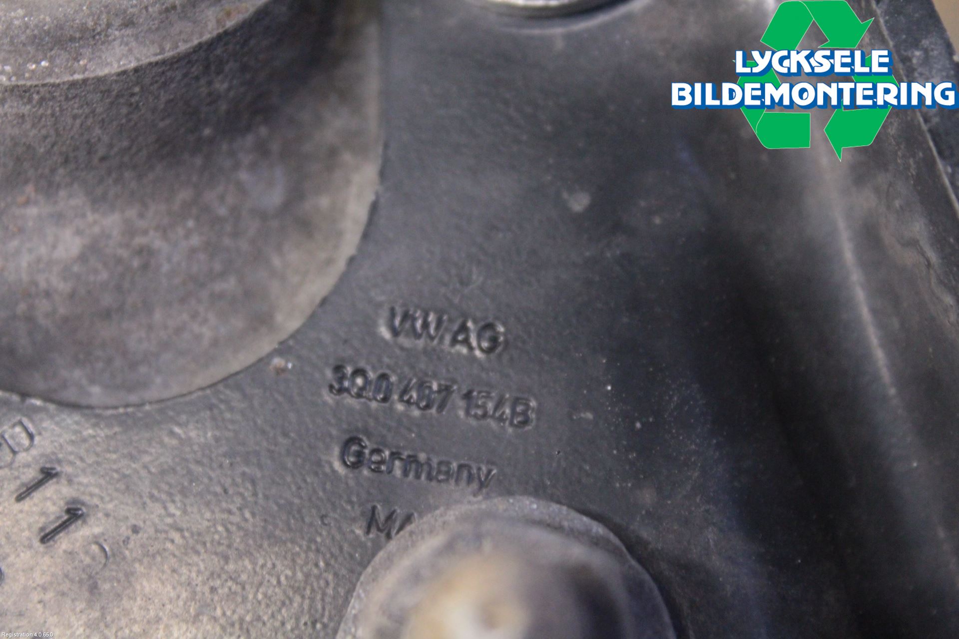 Volkswagen VW PASSAT 15-19 Bärarm Fram Undre Hö