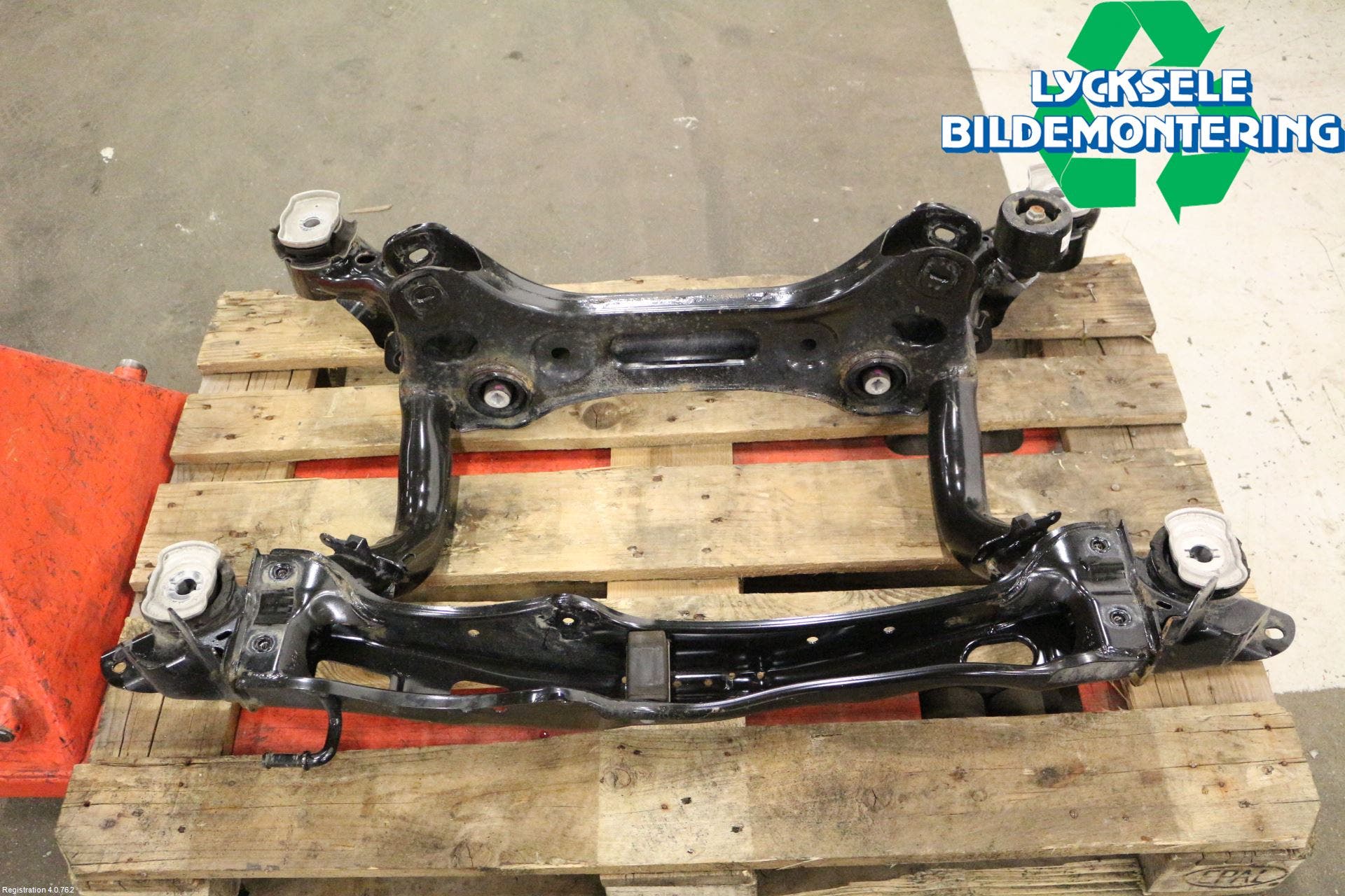 Audi A4/S4 B9 20- Bakaxelbalk