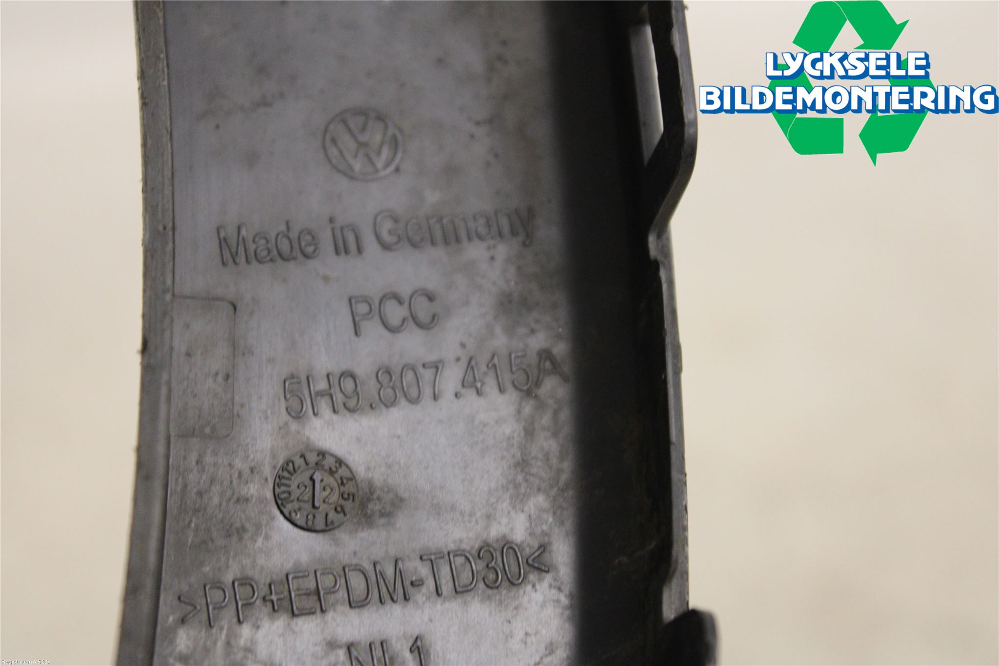 Volkswagen VW GOLF / E-GOLF VIII 20- List Skärmkant