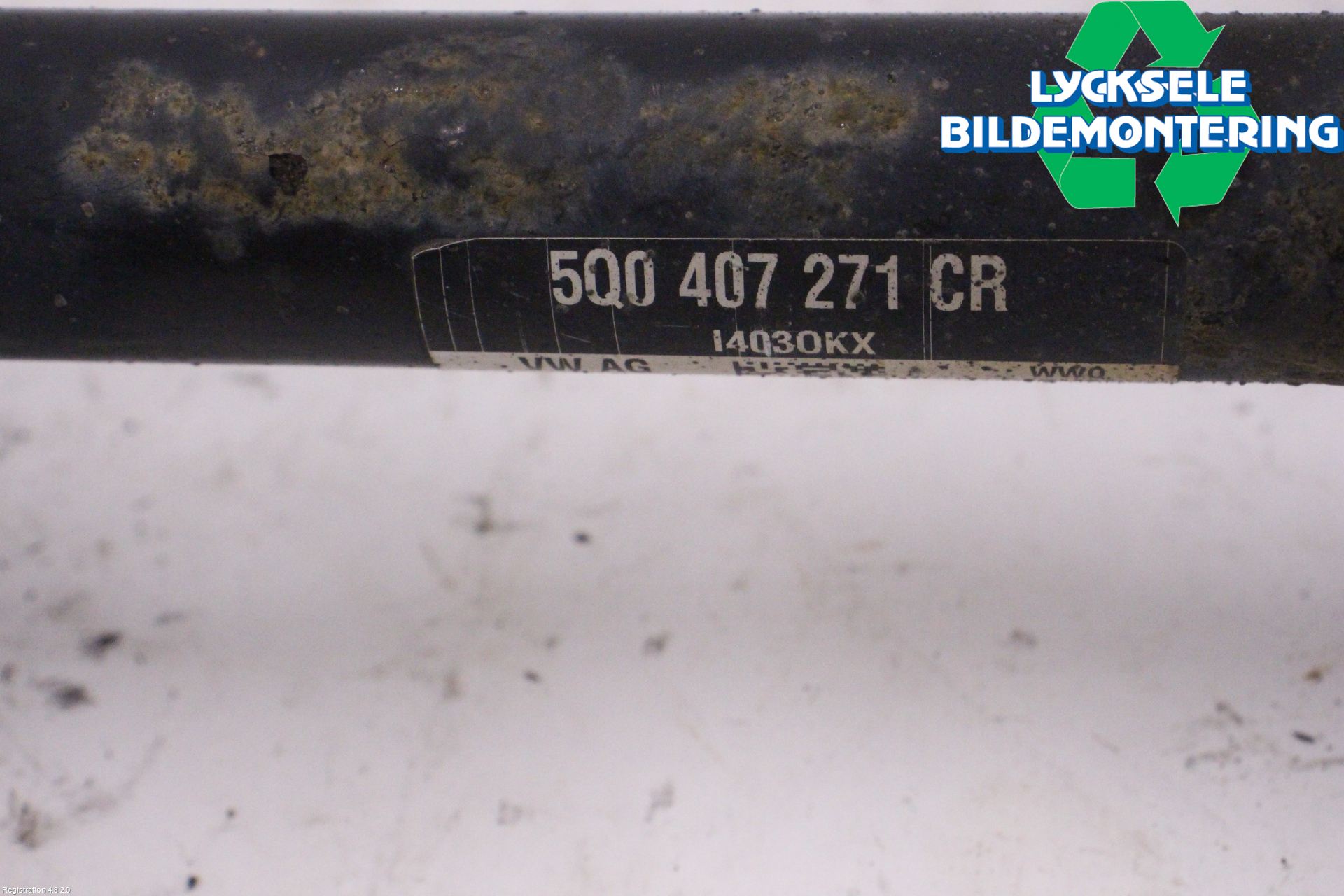 Volkswagen VW T-ROC 18- Drivaxel Fram Vänster