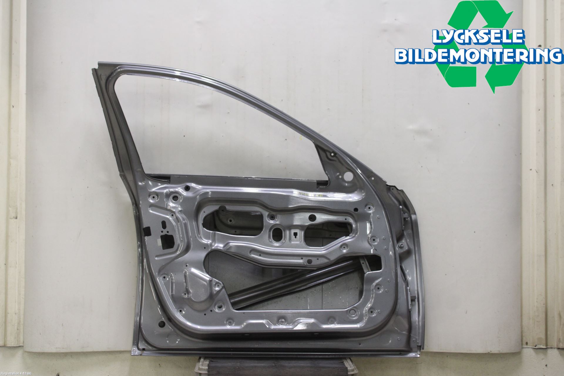 BMW 5 F10/F11/F18 09-17 Dörr Fram Vänster