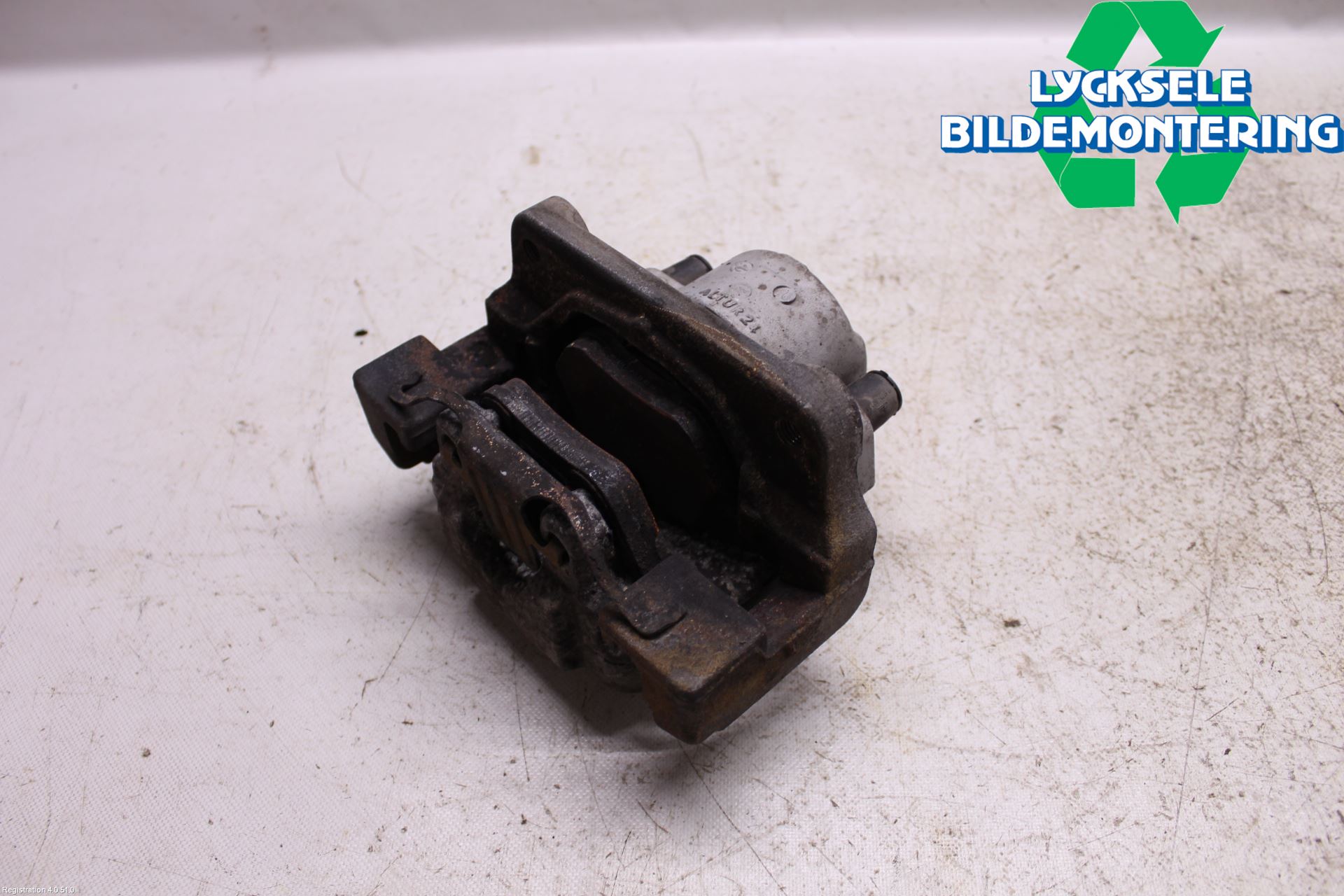 BMW 5 F10/F11/F18 09-17 Bromsok Fram Höger
