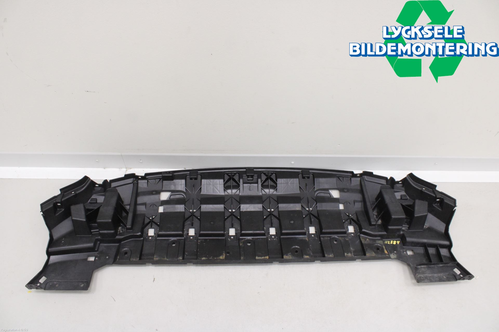 Ford KUGA 17-19 Hasplåt Plåt-Plast