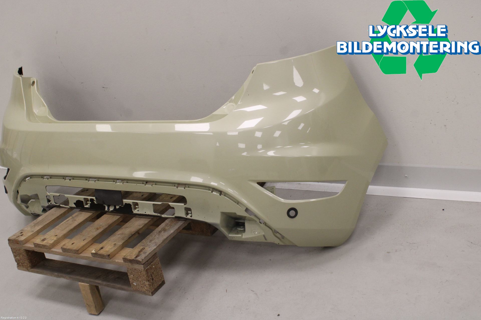 Ford FIESTA 09-12 Stötfångarbeklädnad Bak