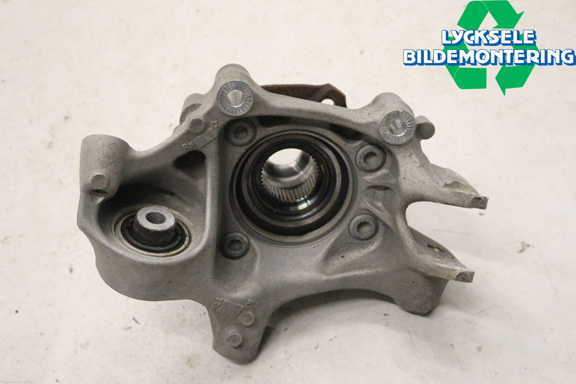 Audi A6 F2/C8 19- Hjullagerhus Bak Hö