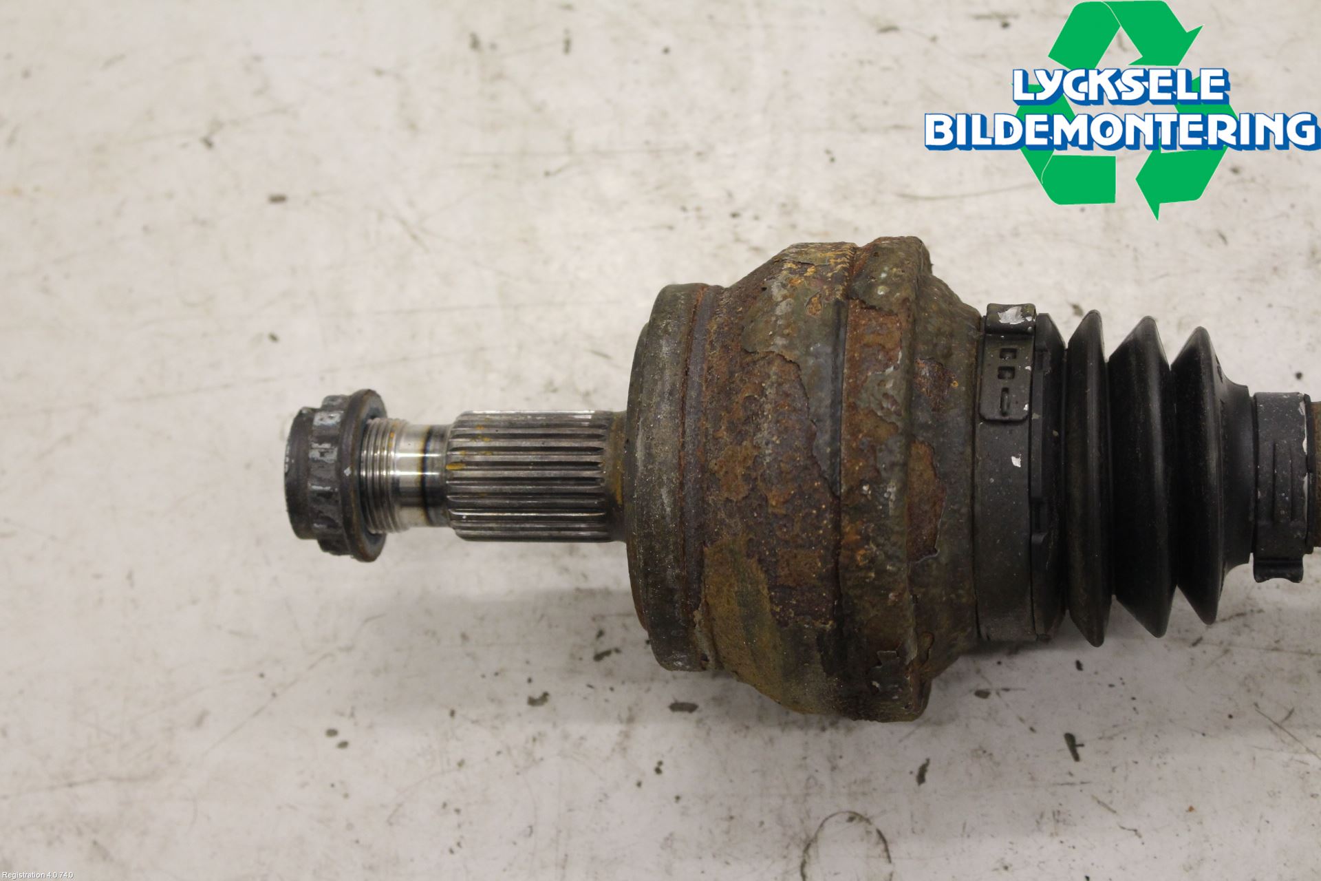 Mercedes-Benz MB C-KLASS (W204) 07-15 Drivaxel Bak Höger