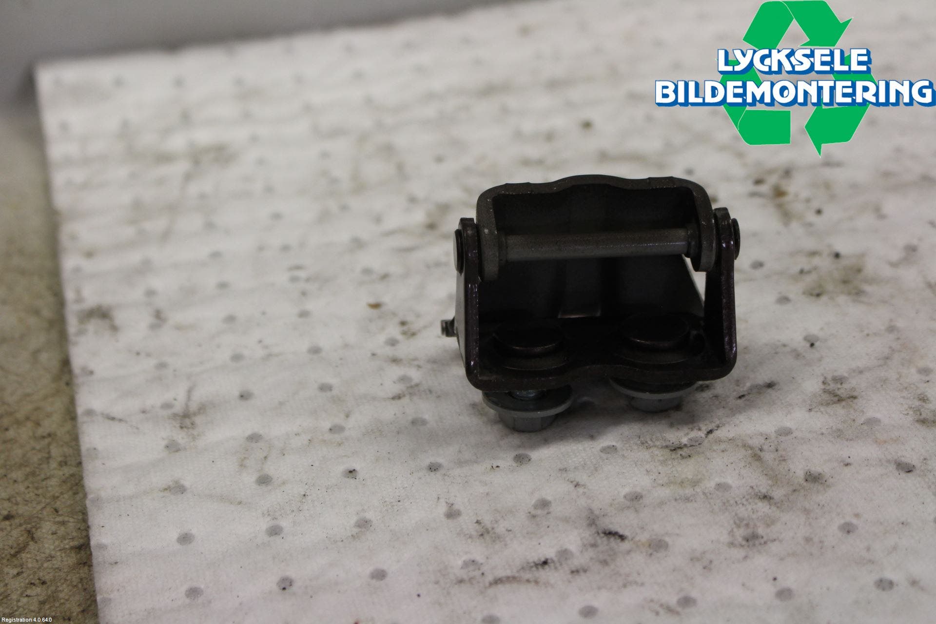 Subaru OUTBACK 15-20 Bakluckegångjärn Hö