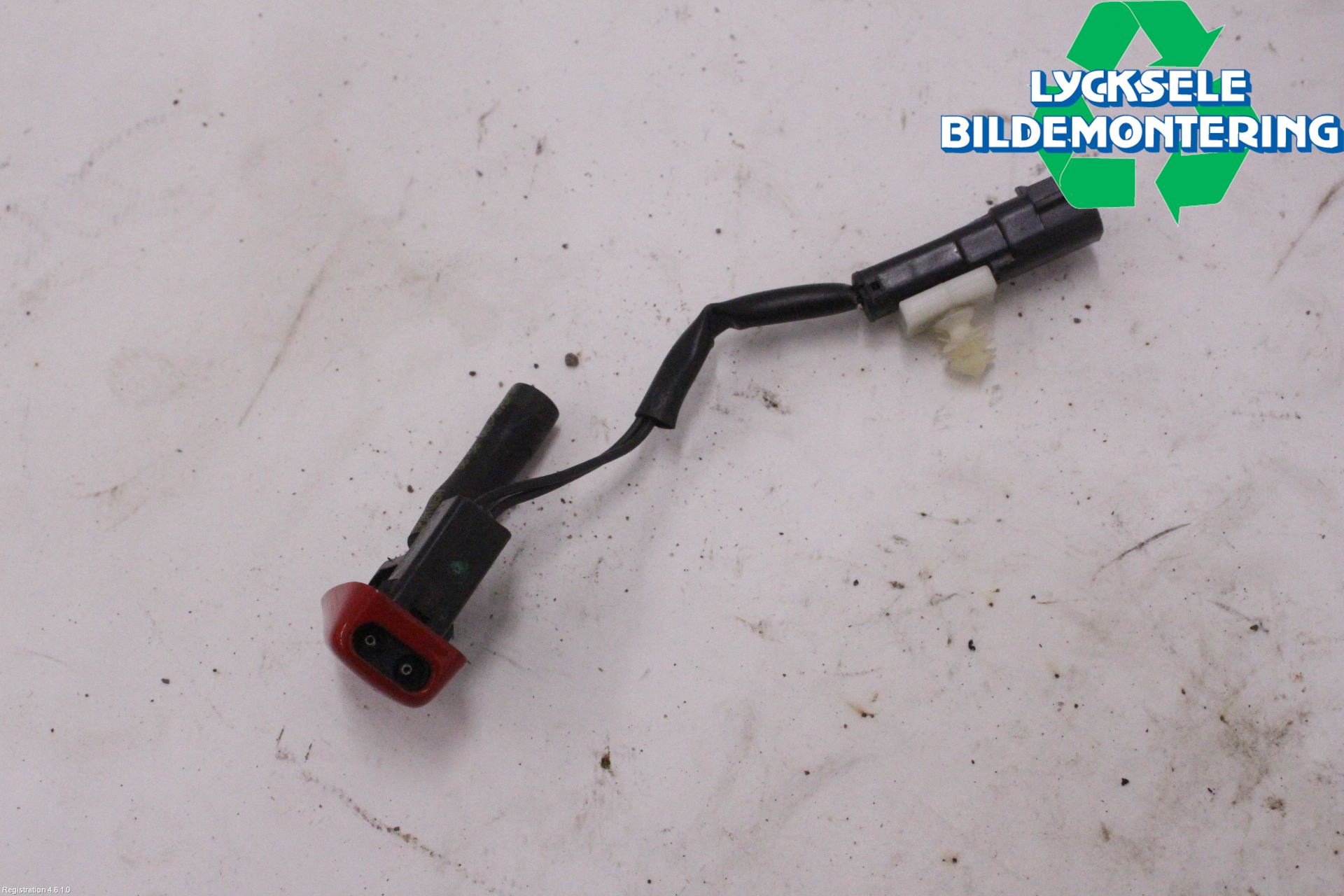 Volvo V70 08-13 Spolarmunstycke Rutor