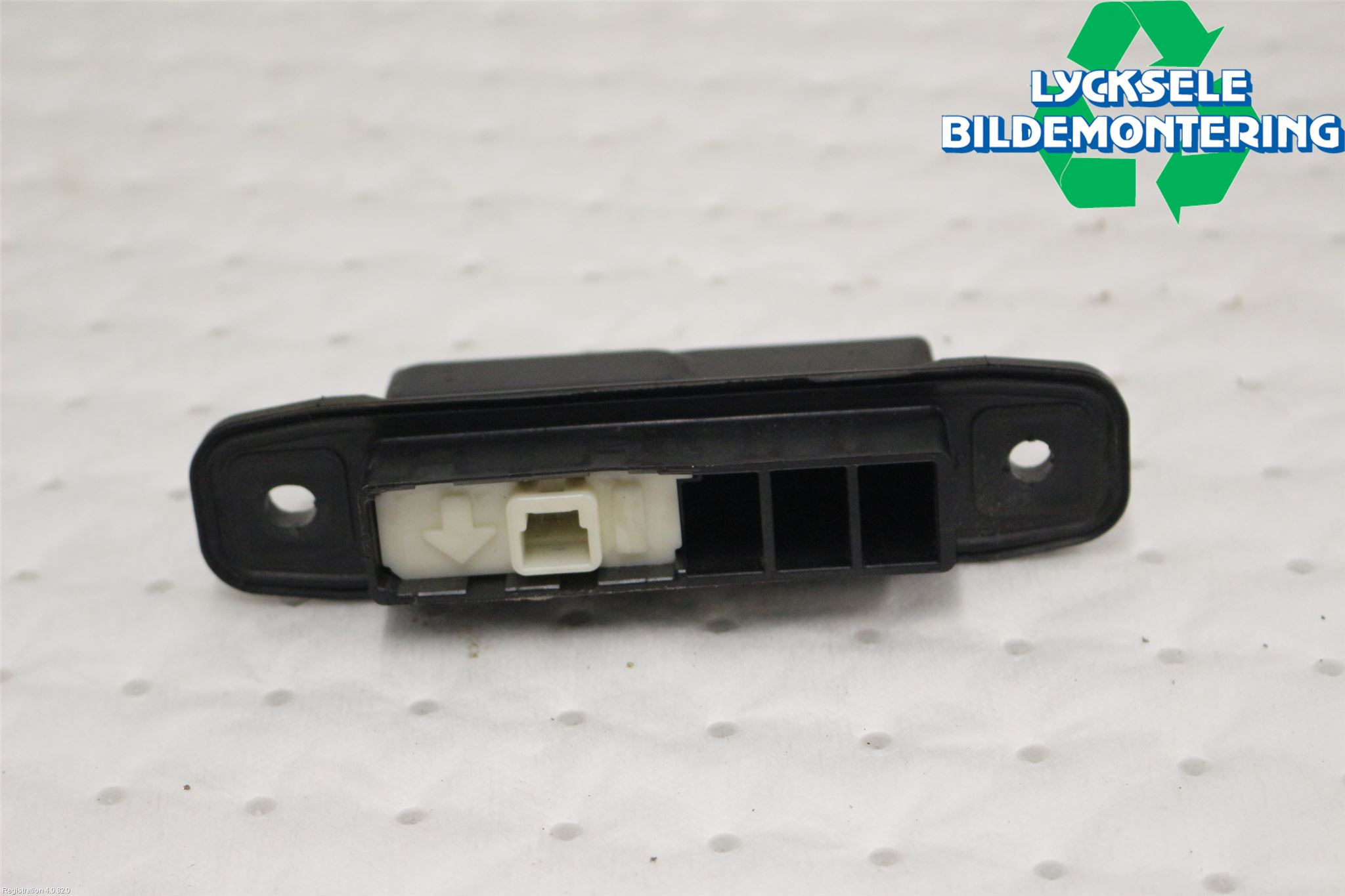 Toyota YARIS XP130 12-14 Bakluckehandtag