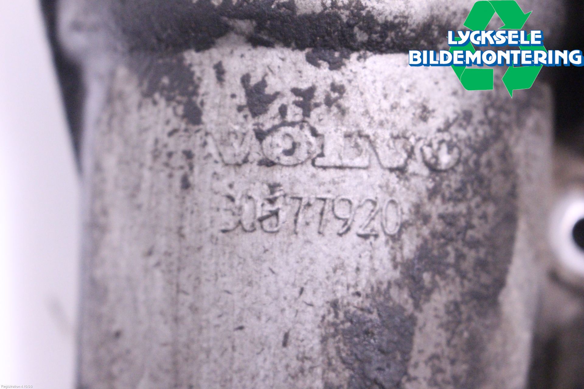 Volvo XC70 08-13 Oljefilterhållare