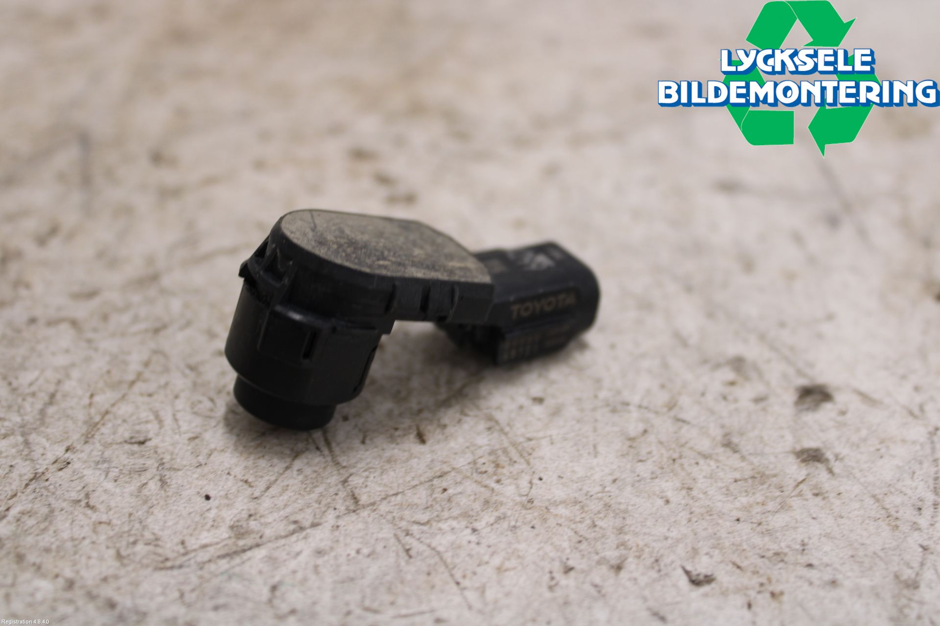 Toyota RAV4 19- Parkeringshjälp Backsensor