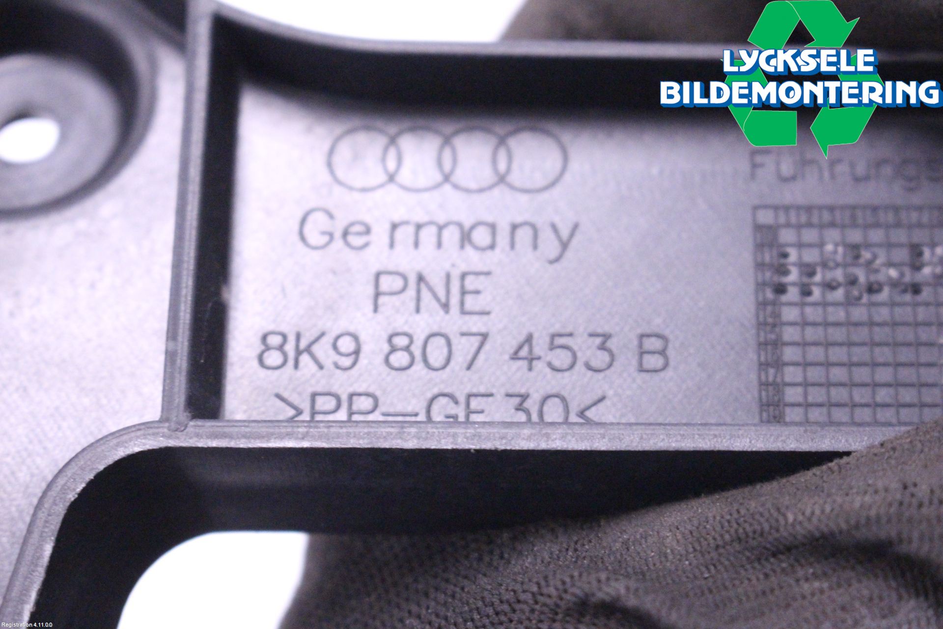 Audi A4 12-15 Stötfångarfäste Bak Vä