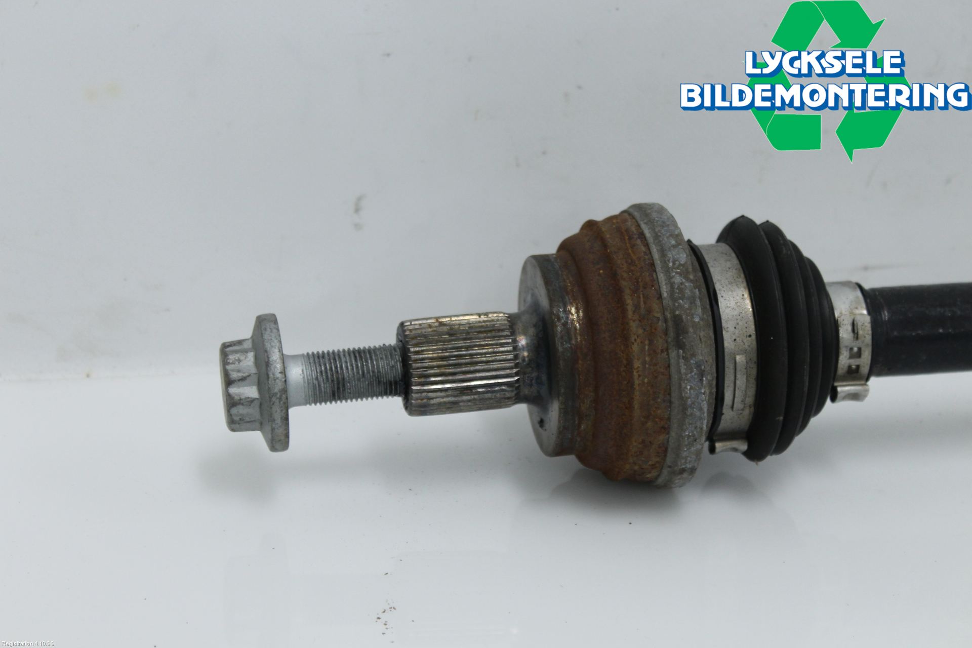 Volkswagen VW T-ROC 18- Drivaxel Bak Vänster