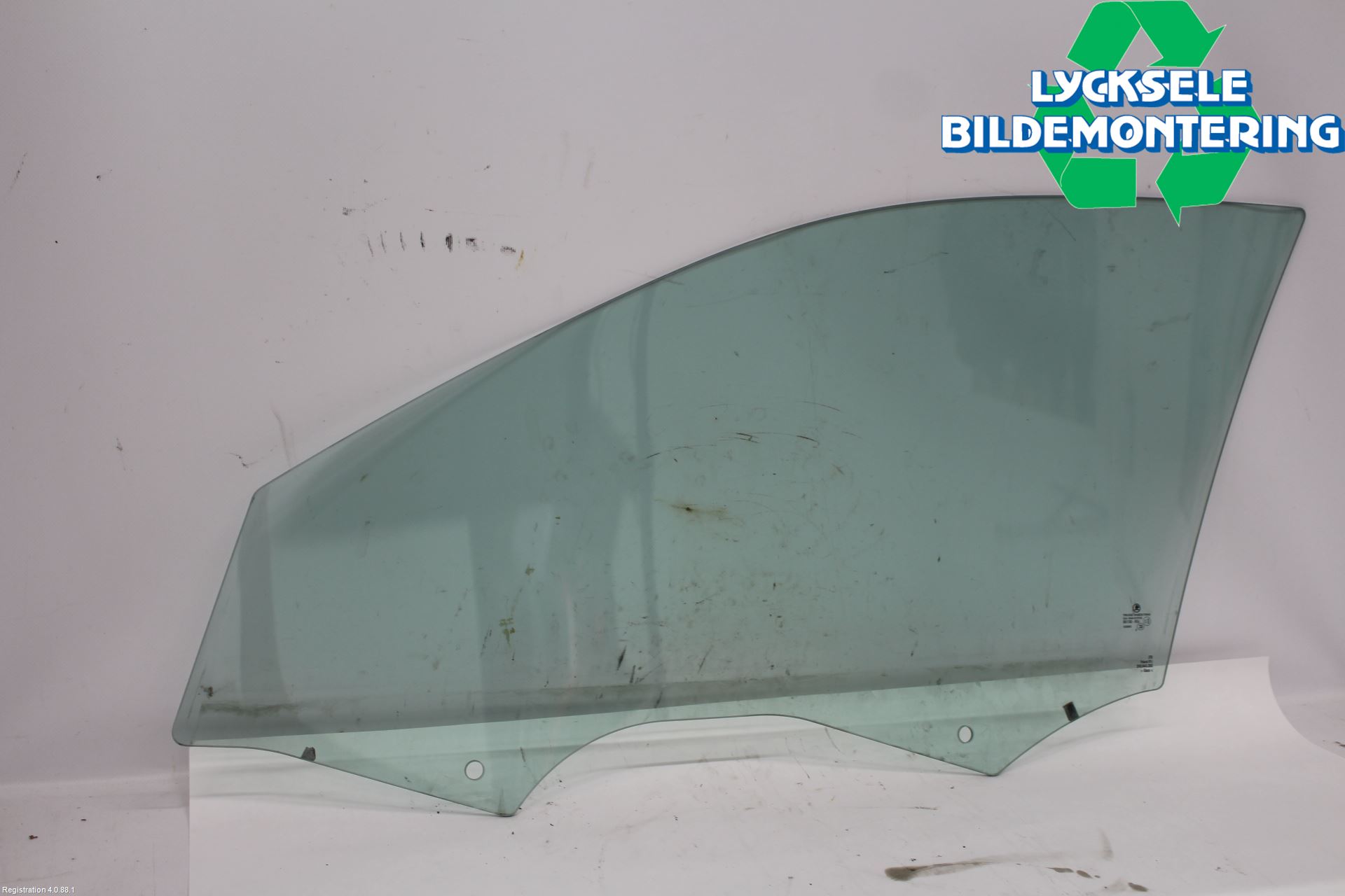 Skoda SUPERB 16-24 Dörruta Fram Höger