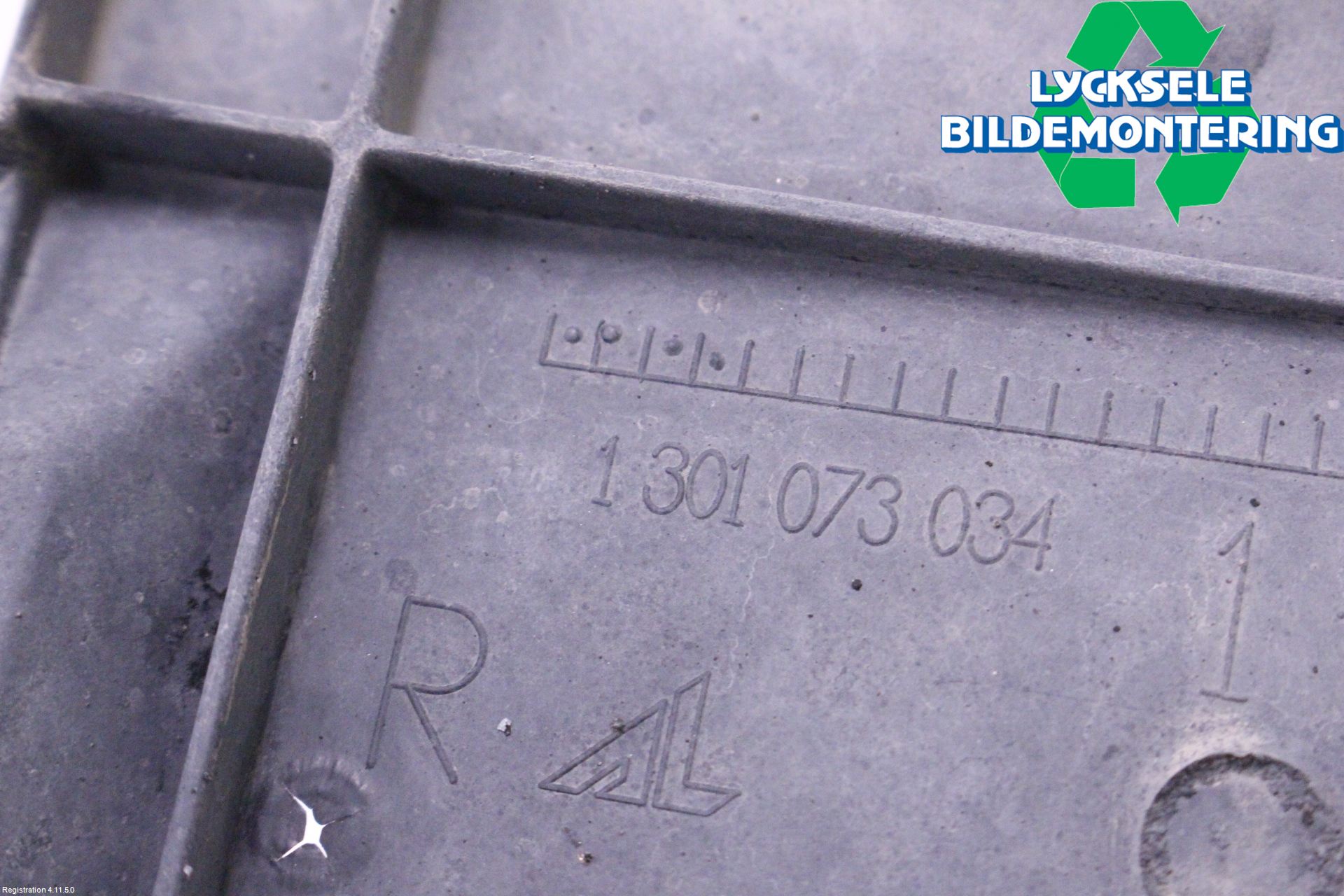 Audi A4/S4 08-11 Strålkast Fästsarg