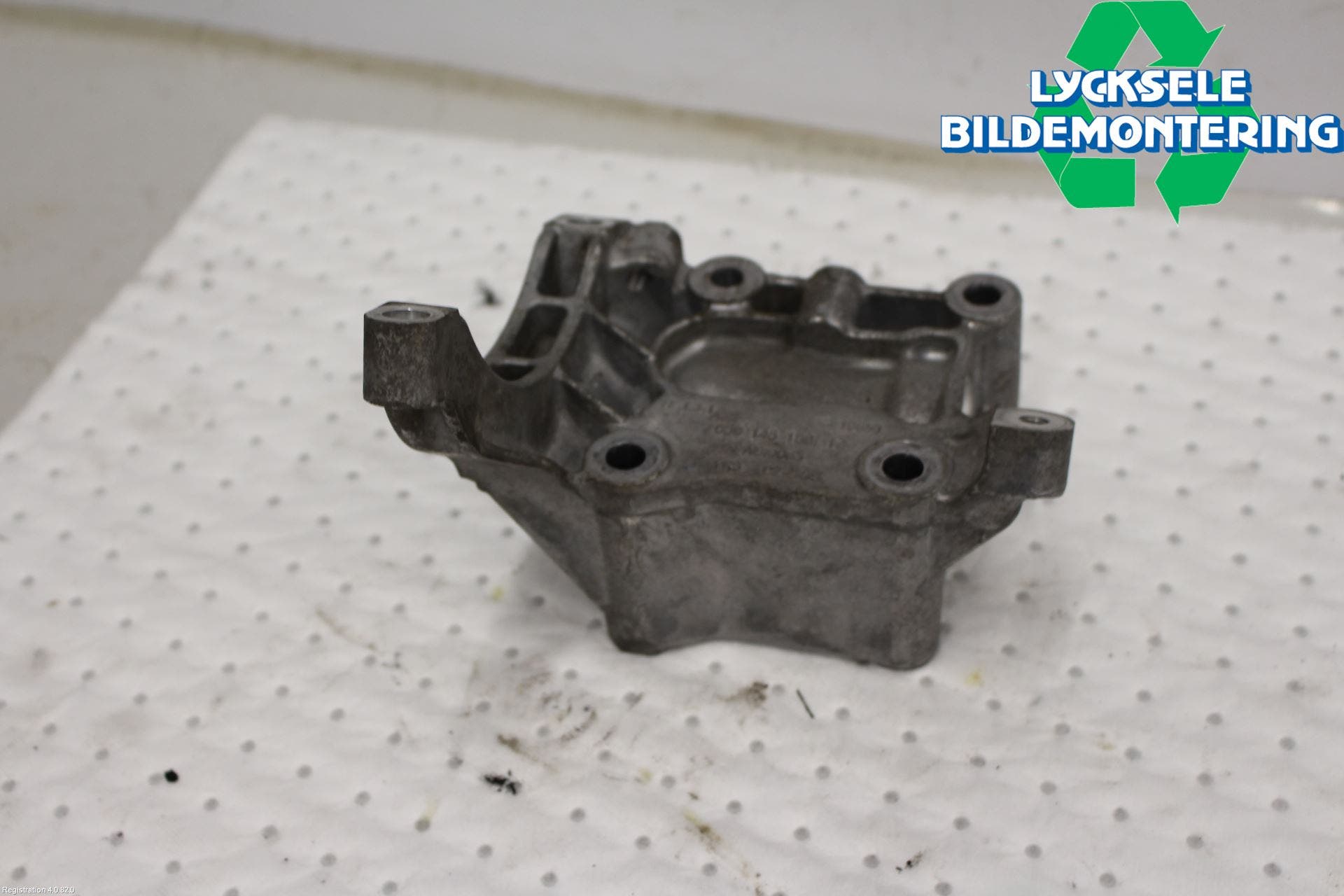 Volkswagen VW TOUAREG 7P 11-18 Ac Kompressor-Fäste