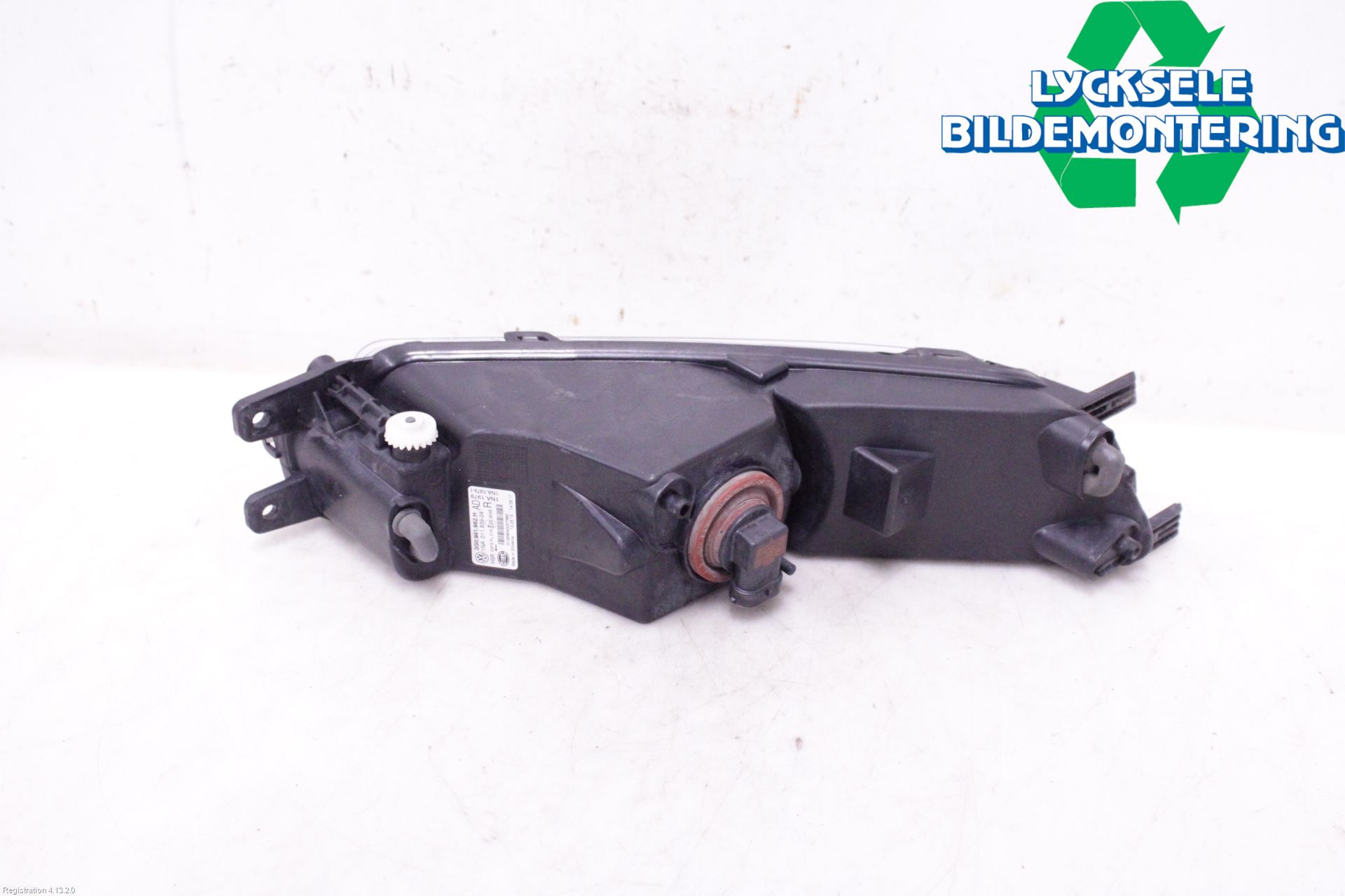 Volkswagen VW PASSAT 15-19 Dimljus-Varselljus Fram