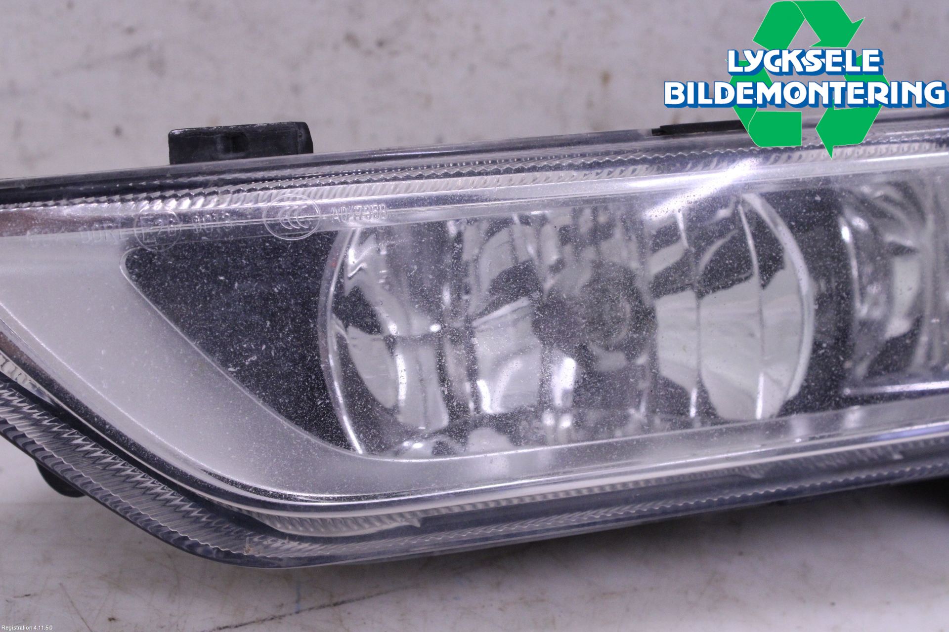 Volkswagen VW PASSAT 11-14 Dimljus-Varselljus Fram