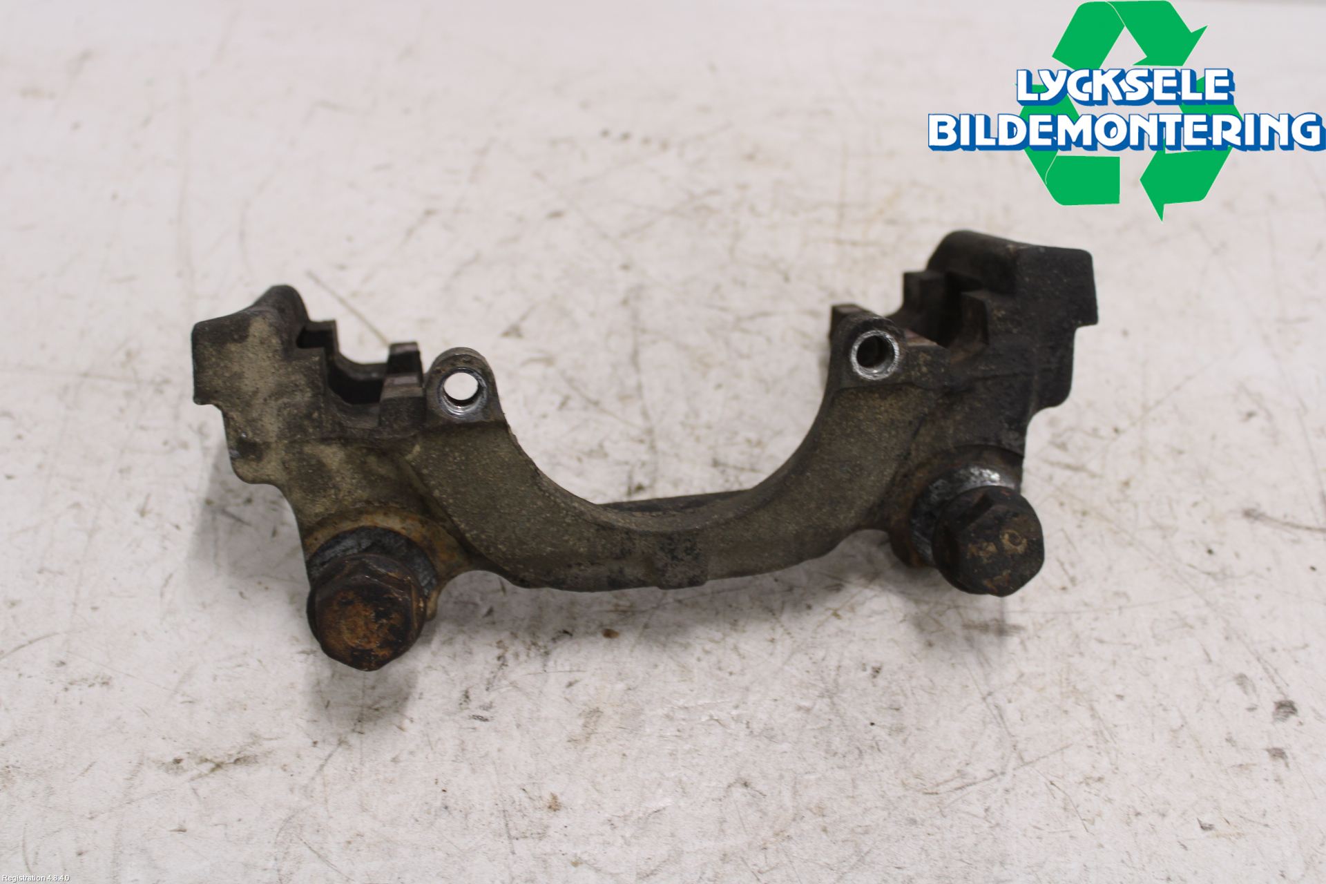 Volkswagen VW CADDY      04-10 Bromsokshållare