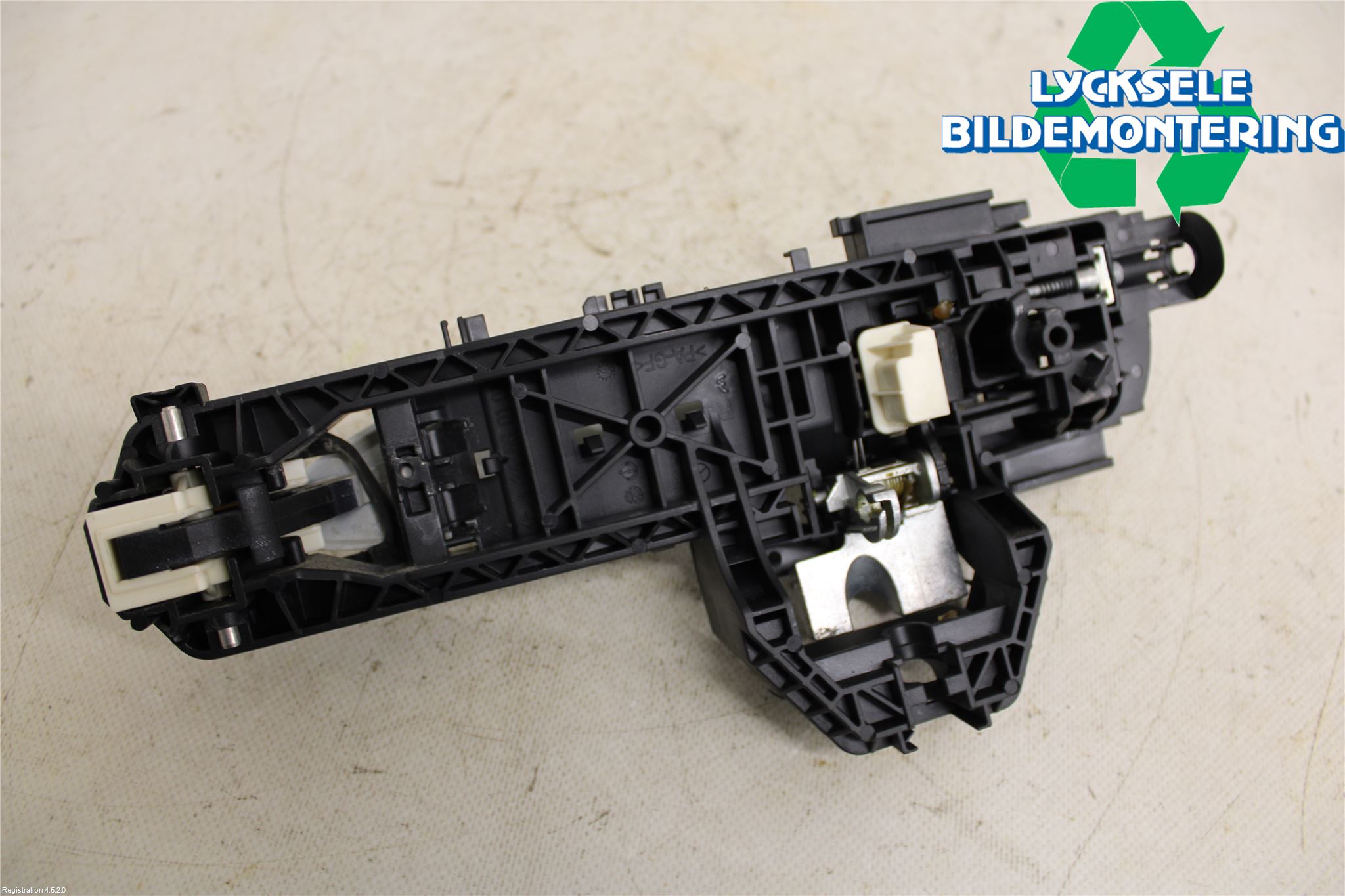 Mercedes-Benz MB C-KLASS (W204) 07-15 Dörrhandtag Yttre Hö