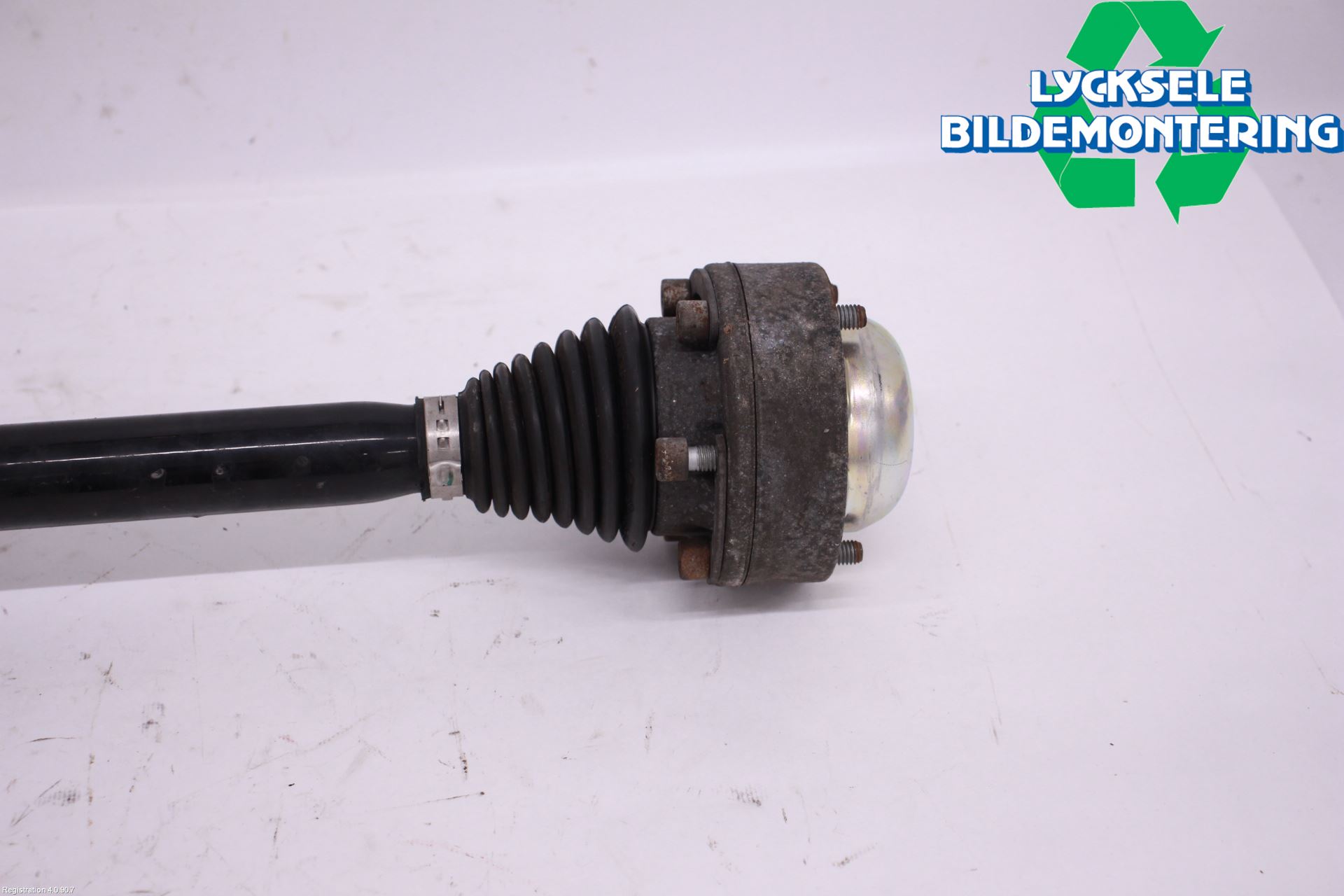 Audi A4 ALLROAD 17- Drivaxel Bak Vänster